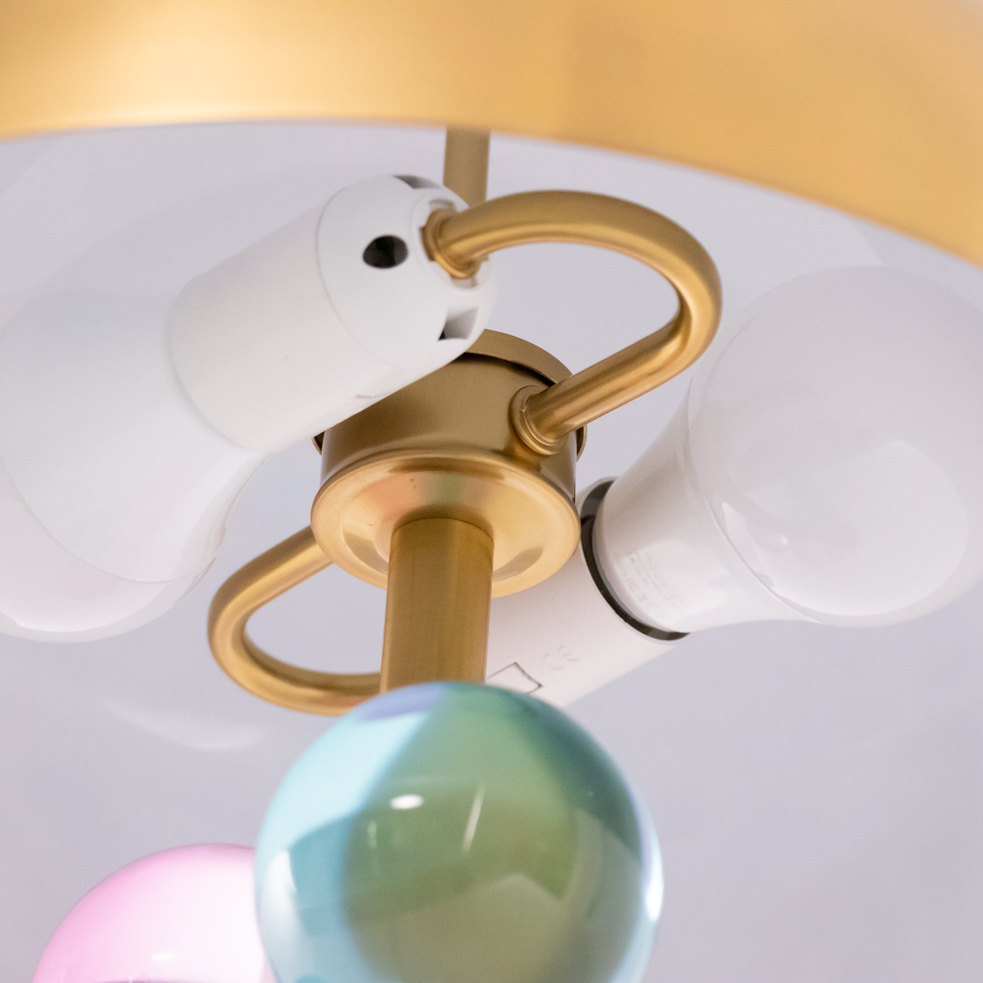 Globo Table Lamp - Modern LED Desk Light for Home Office, Bedroom & Living Room - Stylish & Energy-Efficient Lighting Solution for Reading & Decor