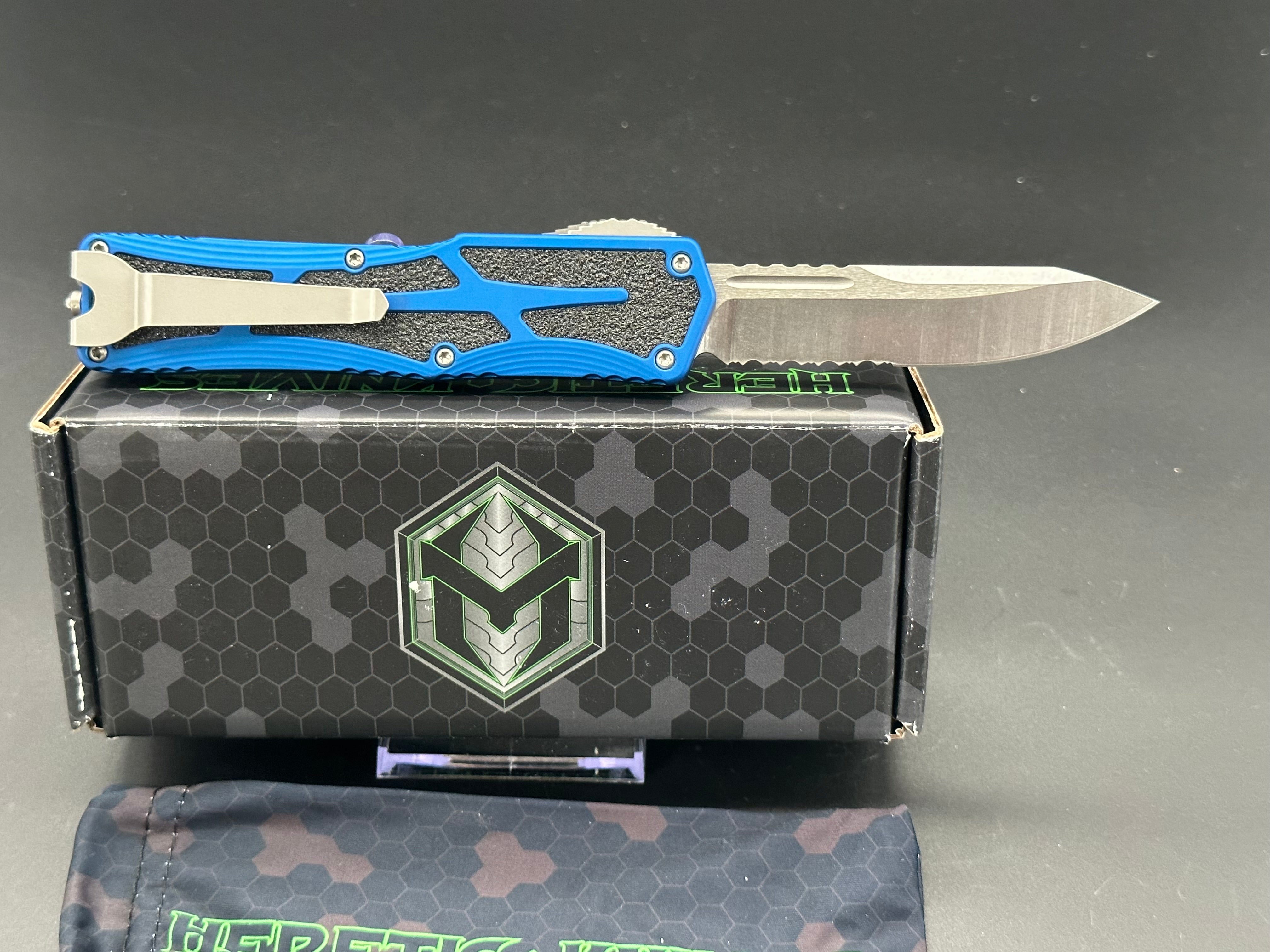 Heretic Colossus H039 2B Blu - Premium EDC Pocket Knife for Outdoor, Camping & Everyday Carry - Durable & Sharp Blade for Cutting, Survival & Tactical Use