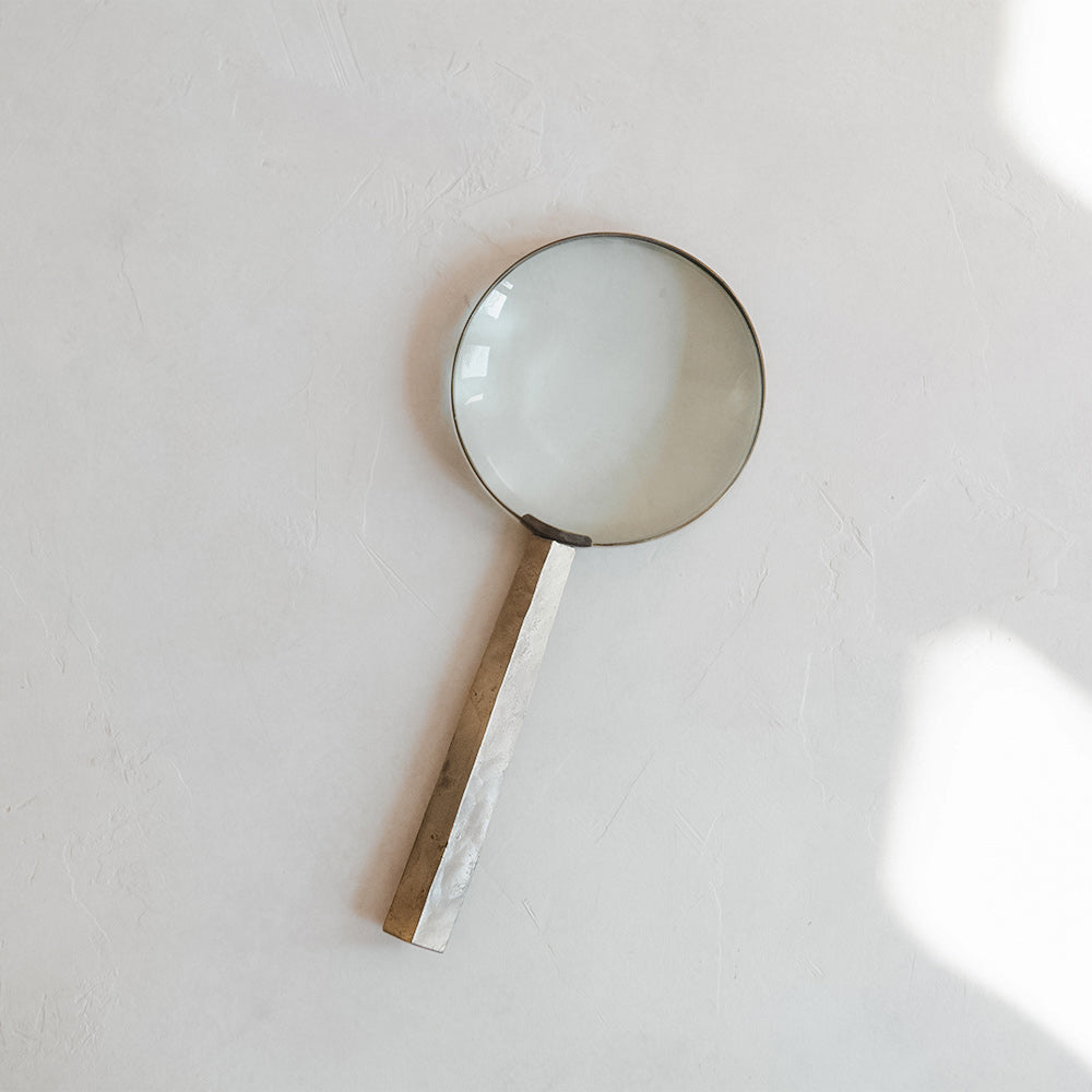Premium Brass Magnifying Glass with 5X Magnification - Antique Style Handheld Reading Magnifier for Coin Collectors, Jewelry Appraisal & Book Reading