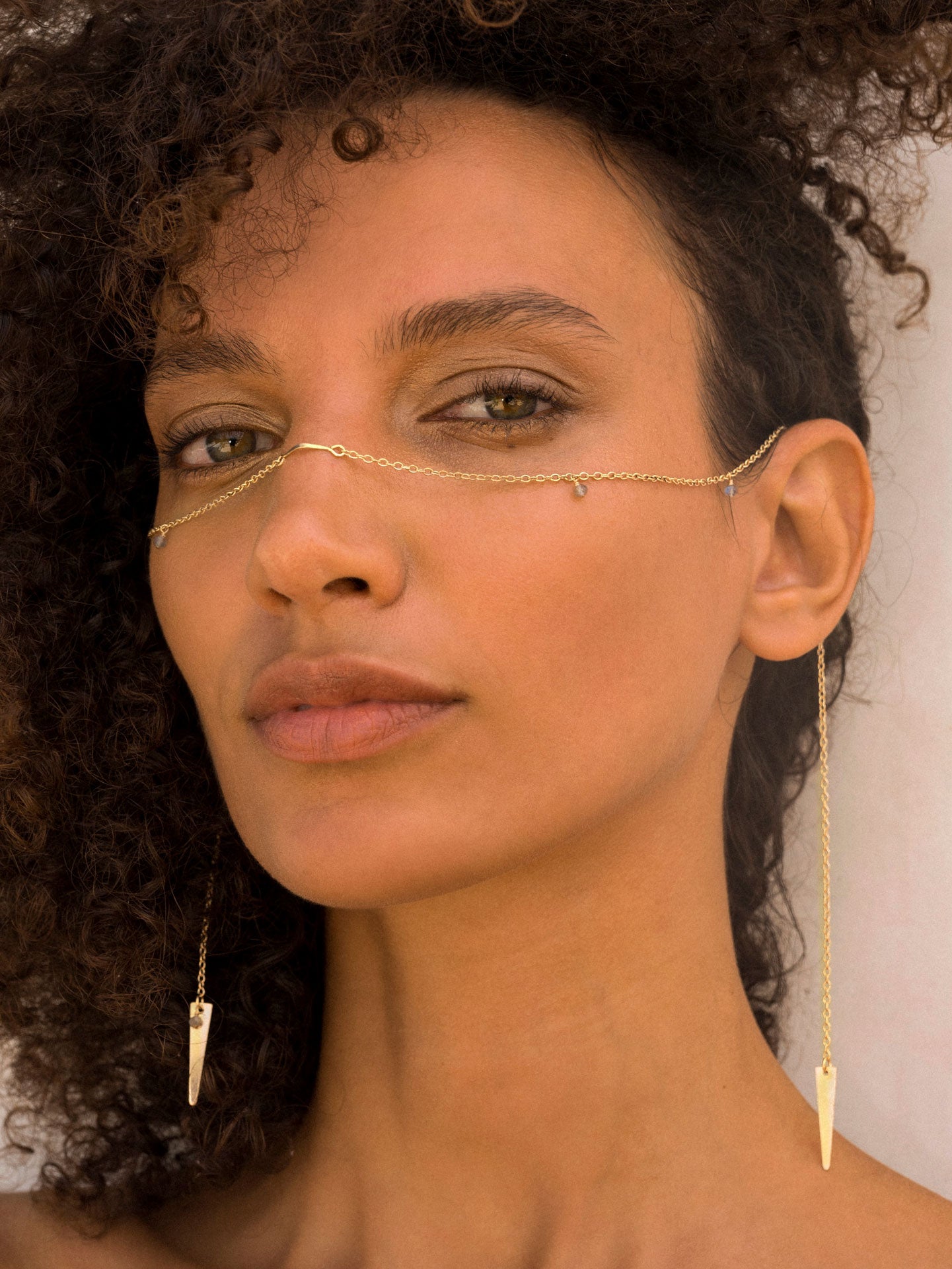 Elegant Arrow Vine Face Chain Necklace for Women - Boho Chic Jewelry for Festival, Party & Everyday Wear