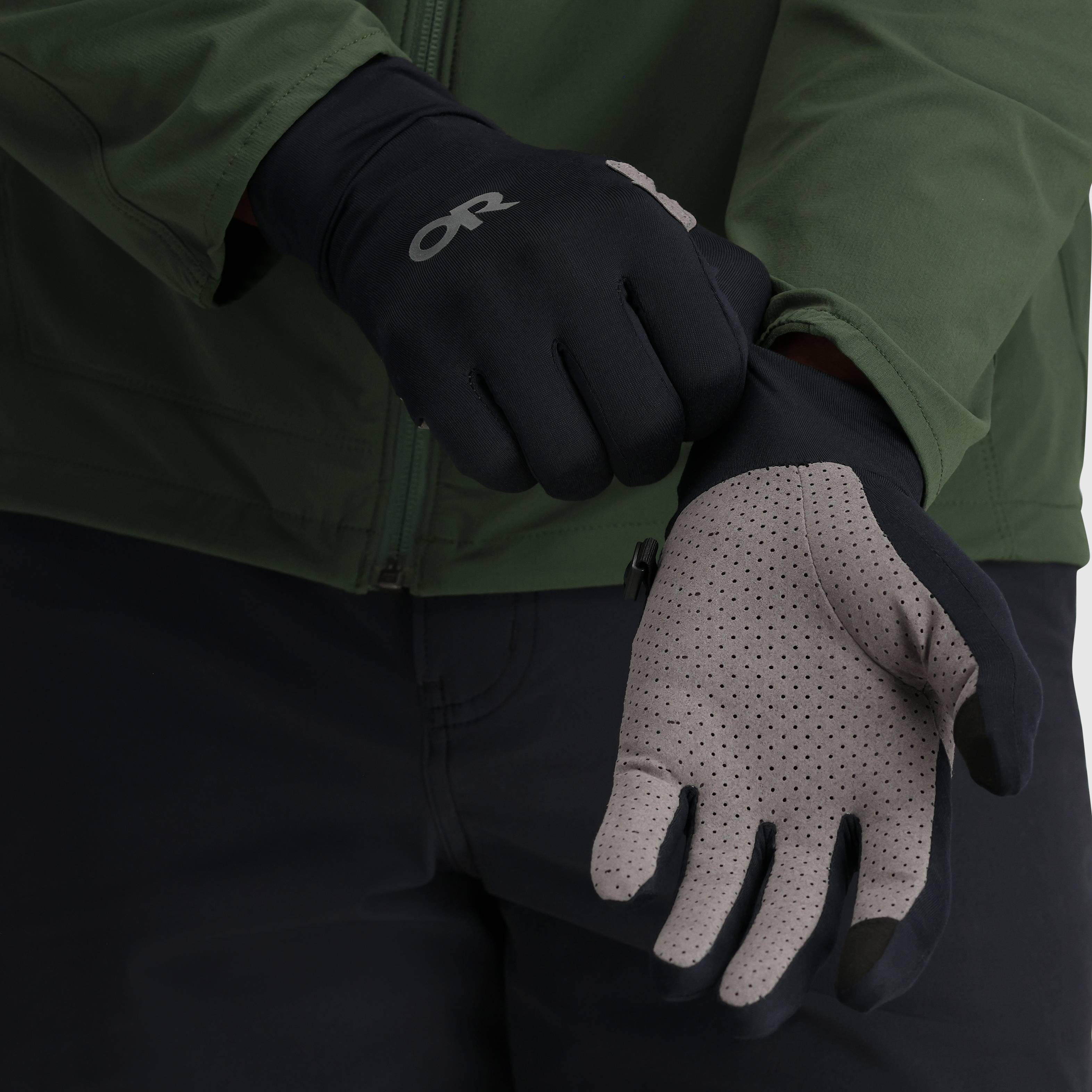ActiveIce Chroma Full Sun UV Protection Gloves - Breathable & Lightweight for Gardening, Running, Hiking & Outdoor Activities