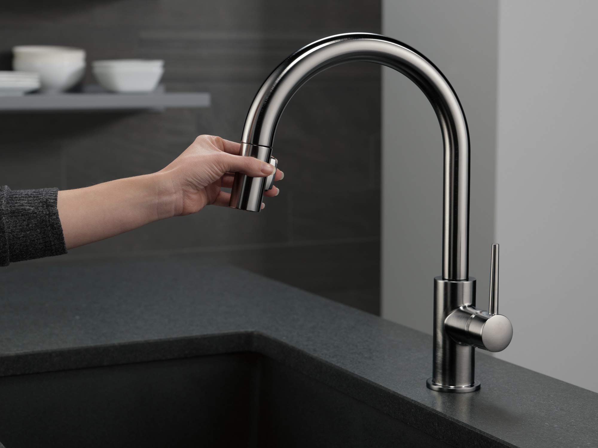 Delta Trinsic Black Stainless Steel Kitchen Faucet with Magnetic Docking Pull-Down Sprayer - Modern High-Arc Design for Easy Washing & Food Prep (Model 9159-KSLS-DST) - Perfect for Large Pots, Deep Sinks & Busy Home Chefs