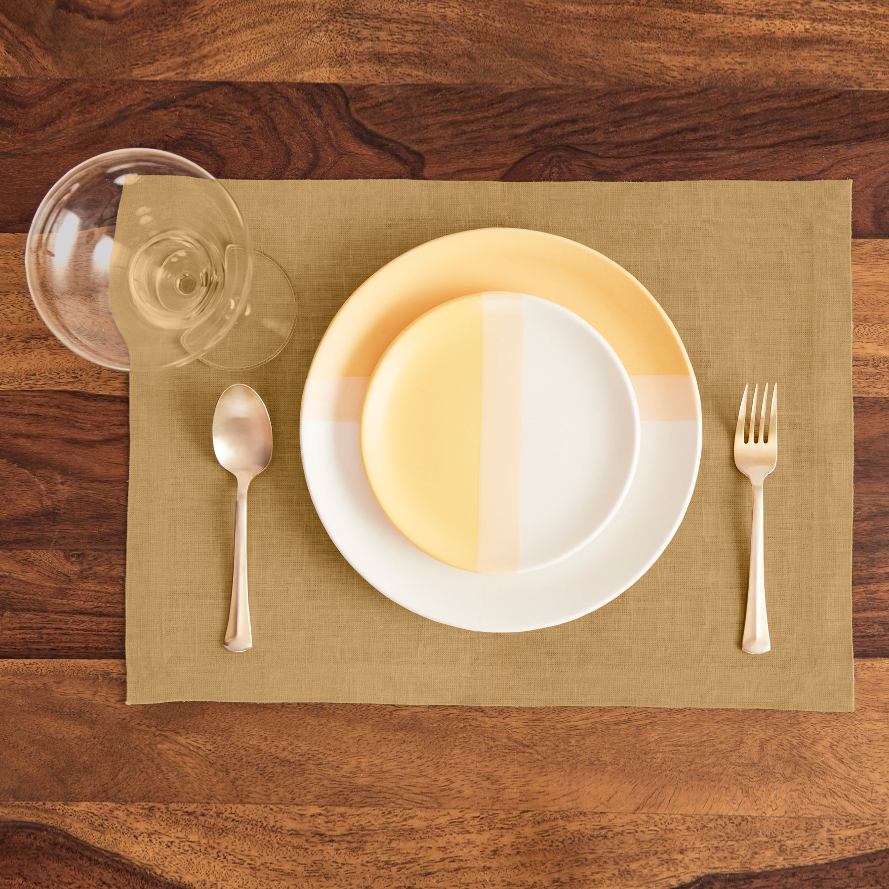Premium Diana Medium Weight Placemats Set of 4 - Elegant Table Setting for Dining Room, Kitchen & Holiday Decor - Washable & Durable Place Mats for Everyday Use