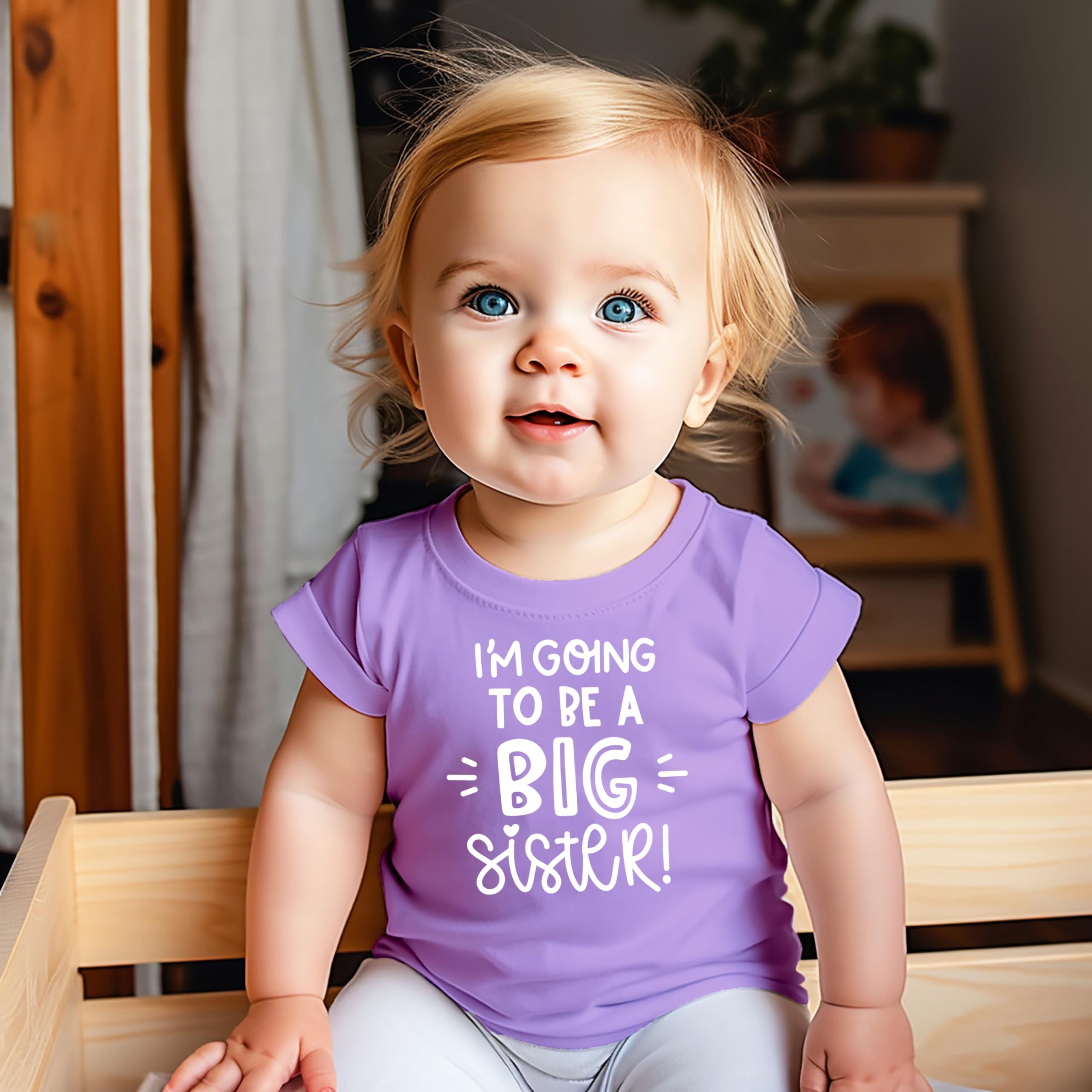 Olive Loves Apple Big Sister Announcement T-Shirt - 'I'm Going to Be A Big Sister' New Baby Reveal Shirt & Raglan for Sibling Pregnancy Announcement - Perfect for Gender Reveal Parties, Maternity Photos, and Newborn Gifts