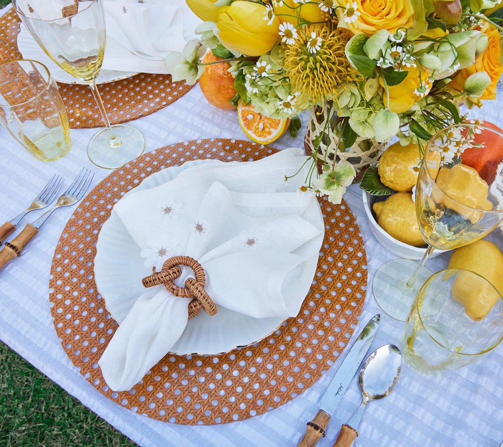 Premium Woven Reed Placemats Set of 4 - Natural Fiber Table Mats for Dining, Kitchen, or Outdoor Picnic - Eco-Friendly Home Decor for Everyday Use & Entertaining