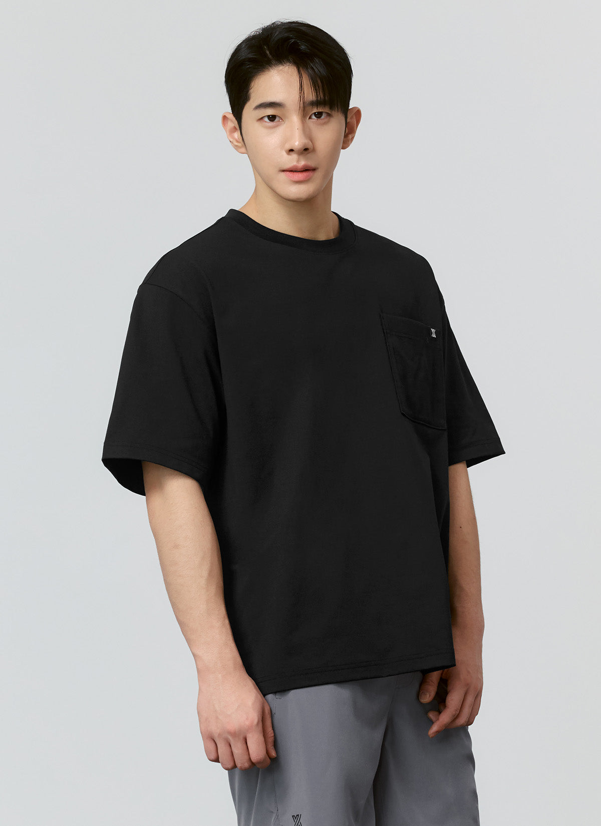 Cool Breeze Oversized Pocket Short Sleeve T-Shirt for Men - Casual Summer Comfort Shirt for Beach, Lounge & Outdoor Activities