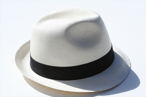 Stylish Panama Trilby Hat in Ivory - Perfect for Summer Beach Outings, Travel, and Outdoor Events