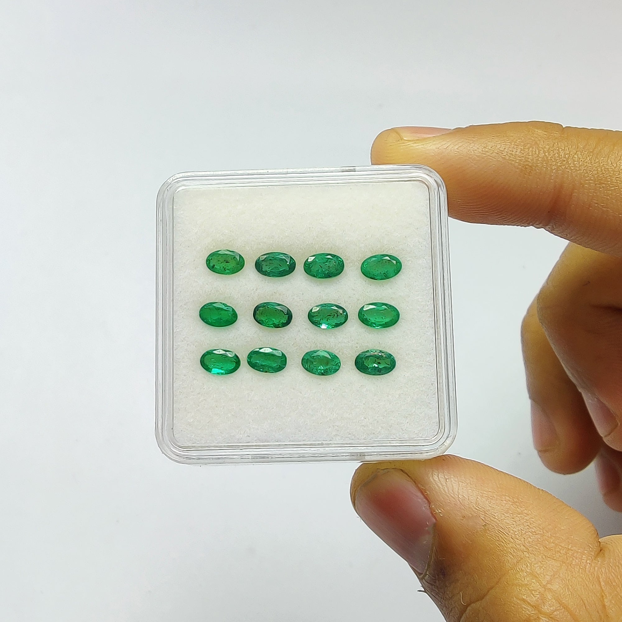 Natural Untreated Green Emerald Gemstone Set - 2.65cts Oval Cut 5x3mm (12pcs) | Jewelry Making, Engagement Rings & Luxury Gift Giving