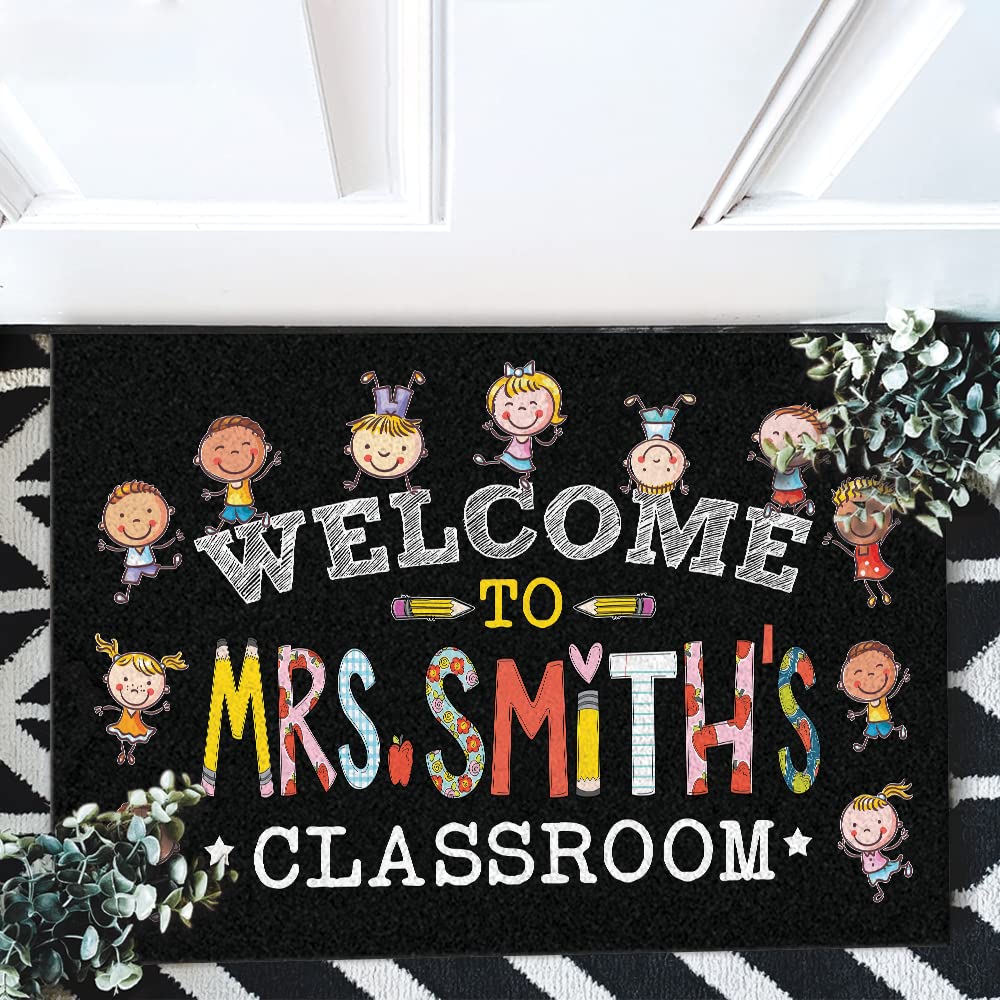 NAZENTI Personalized Teacher Rug - Custom Welcome Mat for Classroom & Kindergarten - Non-Slip Black Door Mat for Schools & Daycare Centers