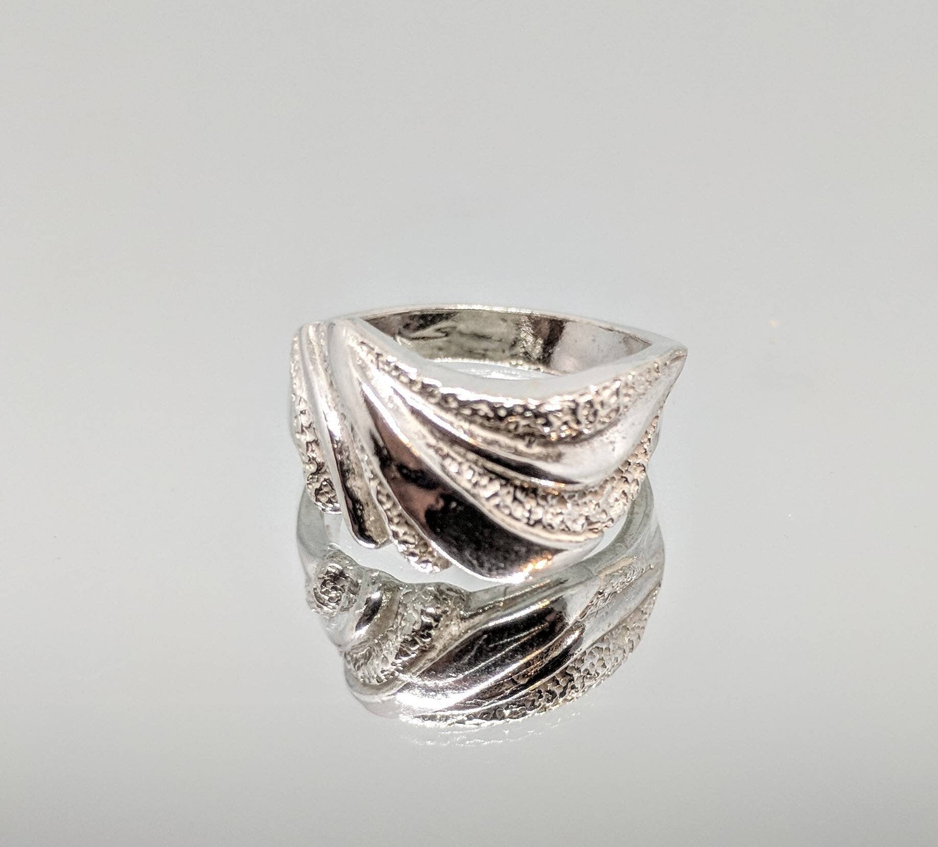 14K Gold or Sterling Silver Freeform Textured Ring Shank - Size 7 DIY Jewelry Making, Fashion Statement Ring for Women (168 096/148 096) - Perfect for Wedding Bands, Stackable Rings & Boho Jewelry Designs