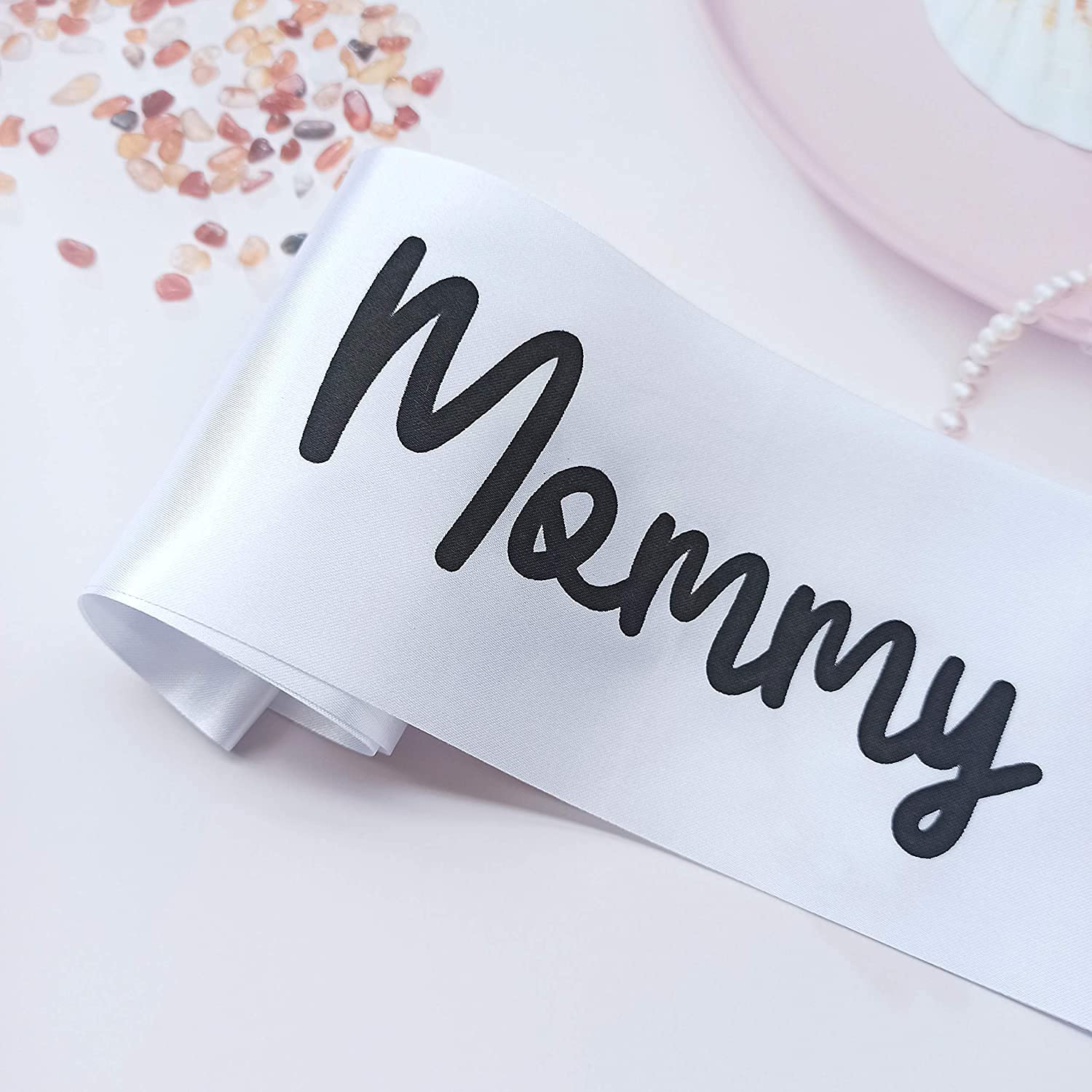 NEWHAPPYLAND Baby Shower Decorations - Mommy to Be & Daddy to Be Sash with Tinplate Badge Pins - Gender Reveal Party Favors for Baby Showers, Gender Reveals & Maternity Celebrations