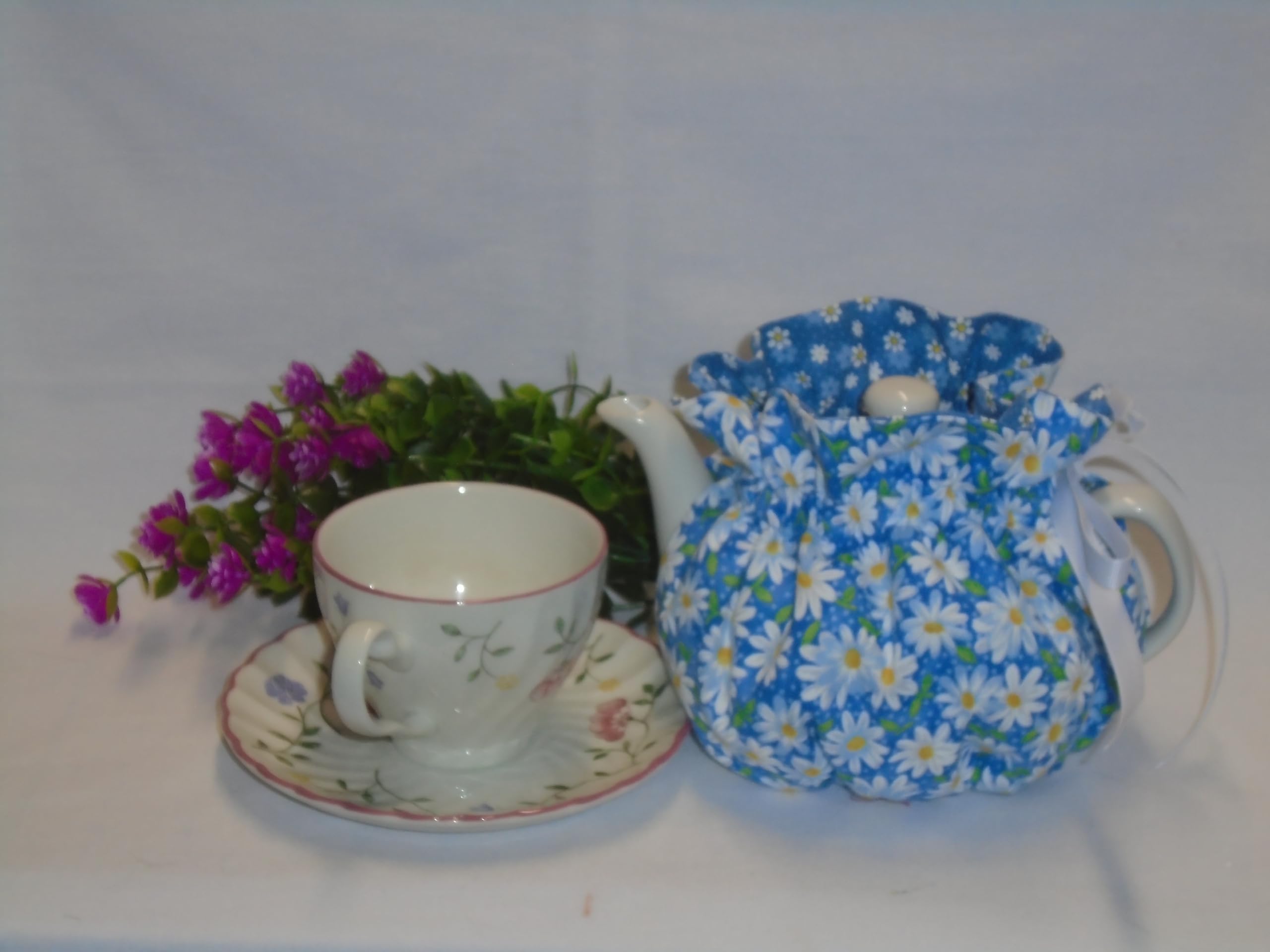 2 Cup White Daisies on Blue Reversible Tea Pot Cozy - Insulated Tea Kettle Cover for English Breakfast & Herbal Tea - Perfect for Afternoon Tea Parties & Cozy Kitchen Decor