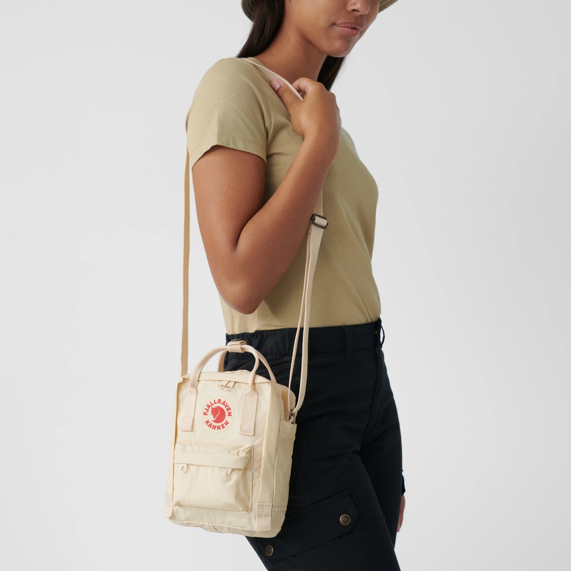 Fjallraven Kanken Sling Bag - Lightweight Crossbody Backpack for Men & Women - Perfect for Travel, Hiking & Everyday Use