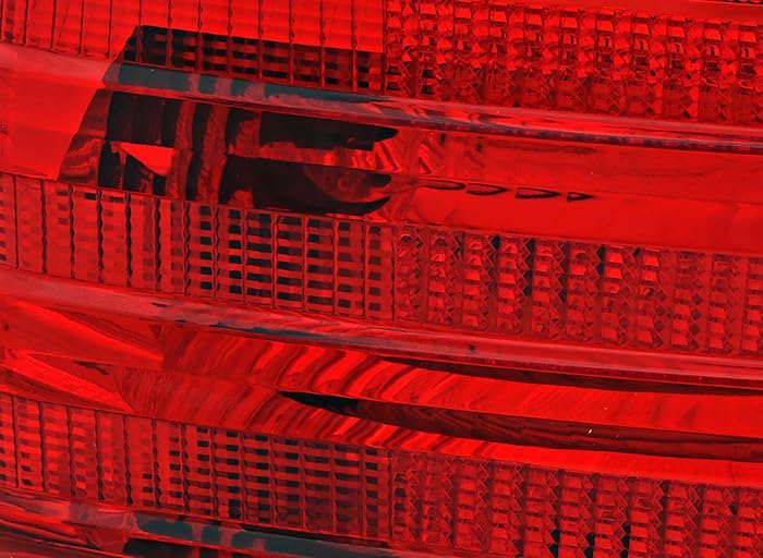 Nissan Rogue Tail Lights Lamps Set - Left & Right Pair for 2008-2015 Models | Perfect for Replacement, Night Driving Safety & Car Customization
