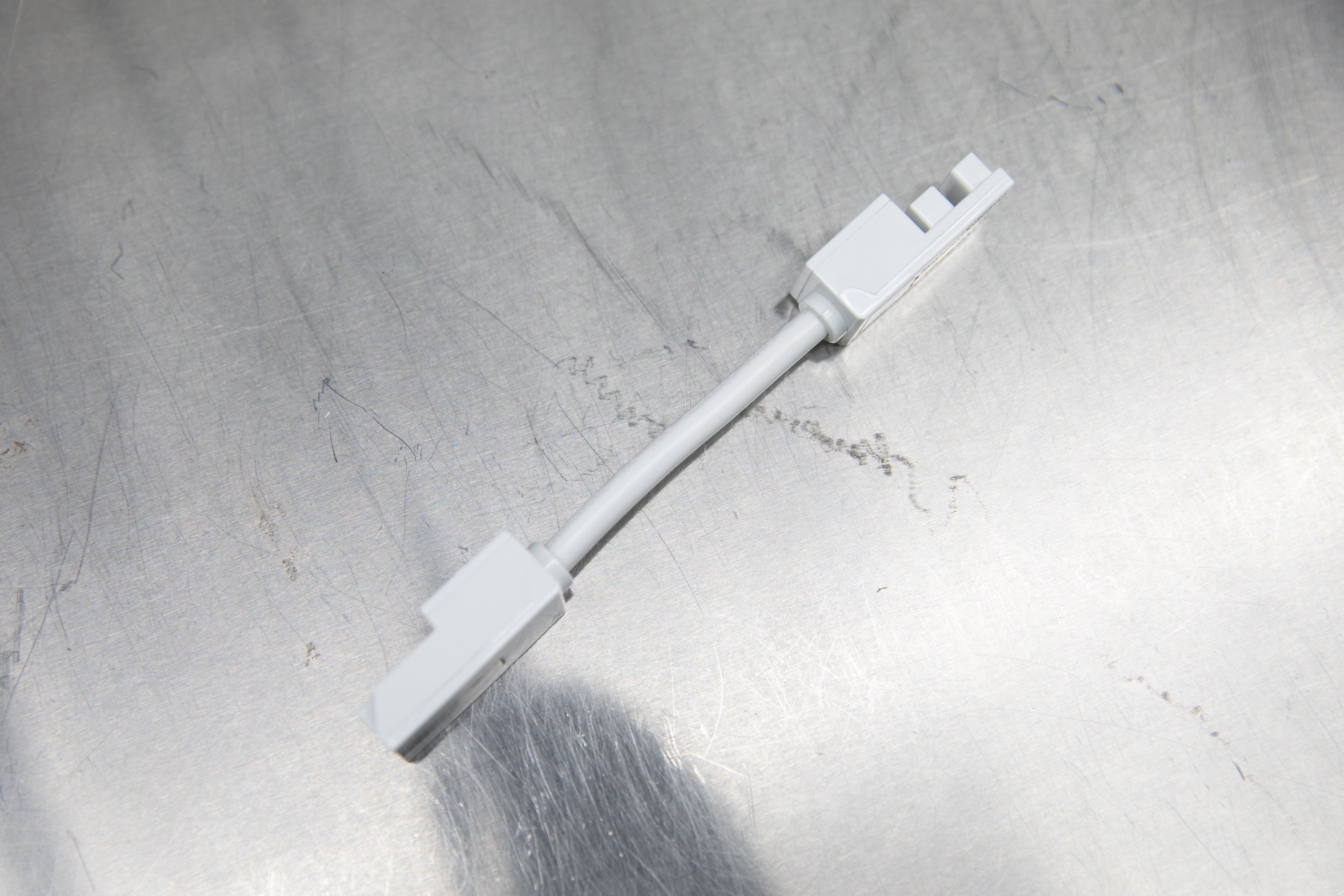 Under Cabinet LED Light Connectors - Seamless Link for Kitchen Cabinet Lighting | Perfect for Under Cabinet, Closet, and Shelf Illumination
