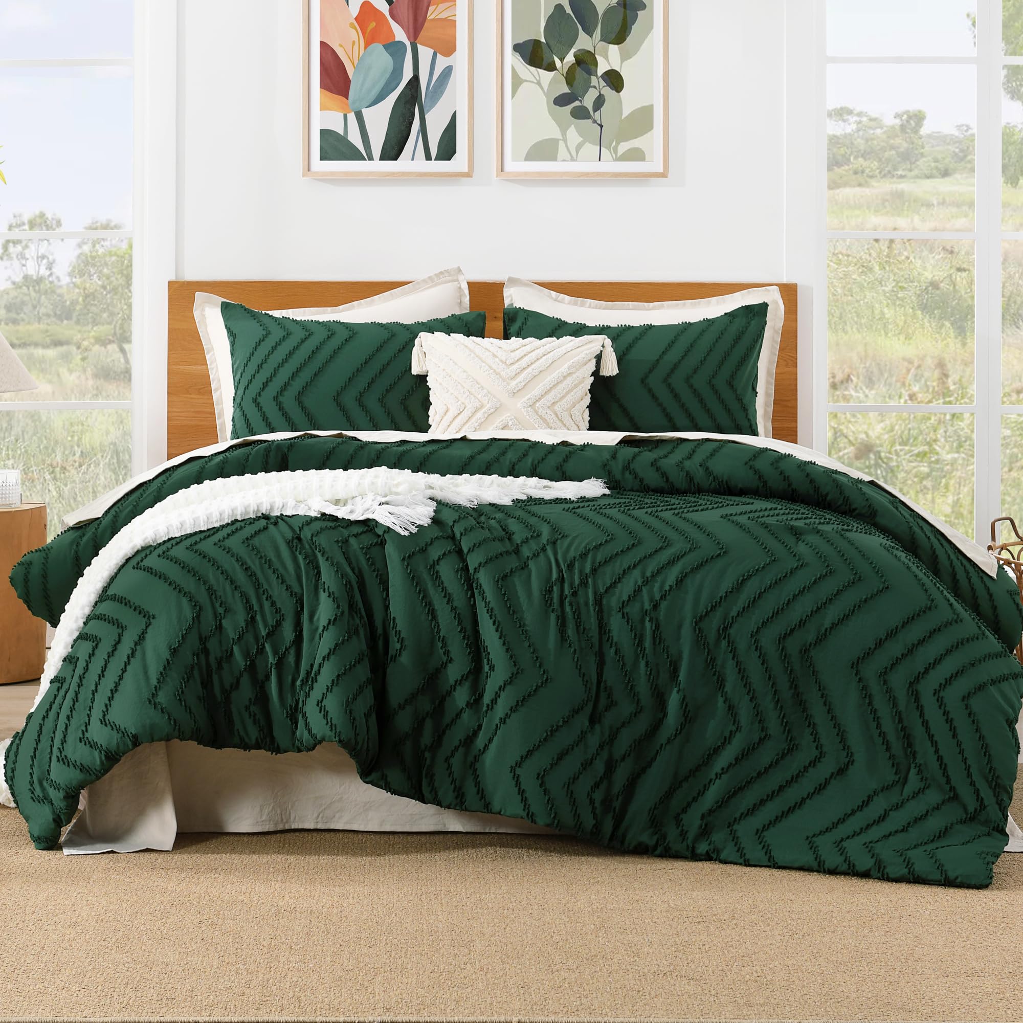 Litanika King Size Comforter Set - Dark Emerald Green 3 Piece Lightweight Down Alternative Bedding, Tufted Fluffy Comforter for All Seasons | Perfect for Master Bedroom, Guest Room & Gift Giving