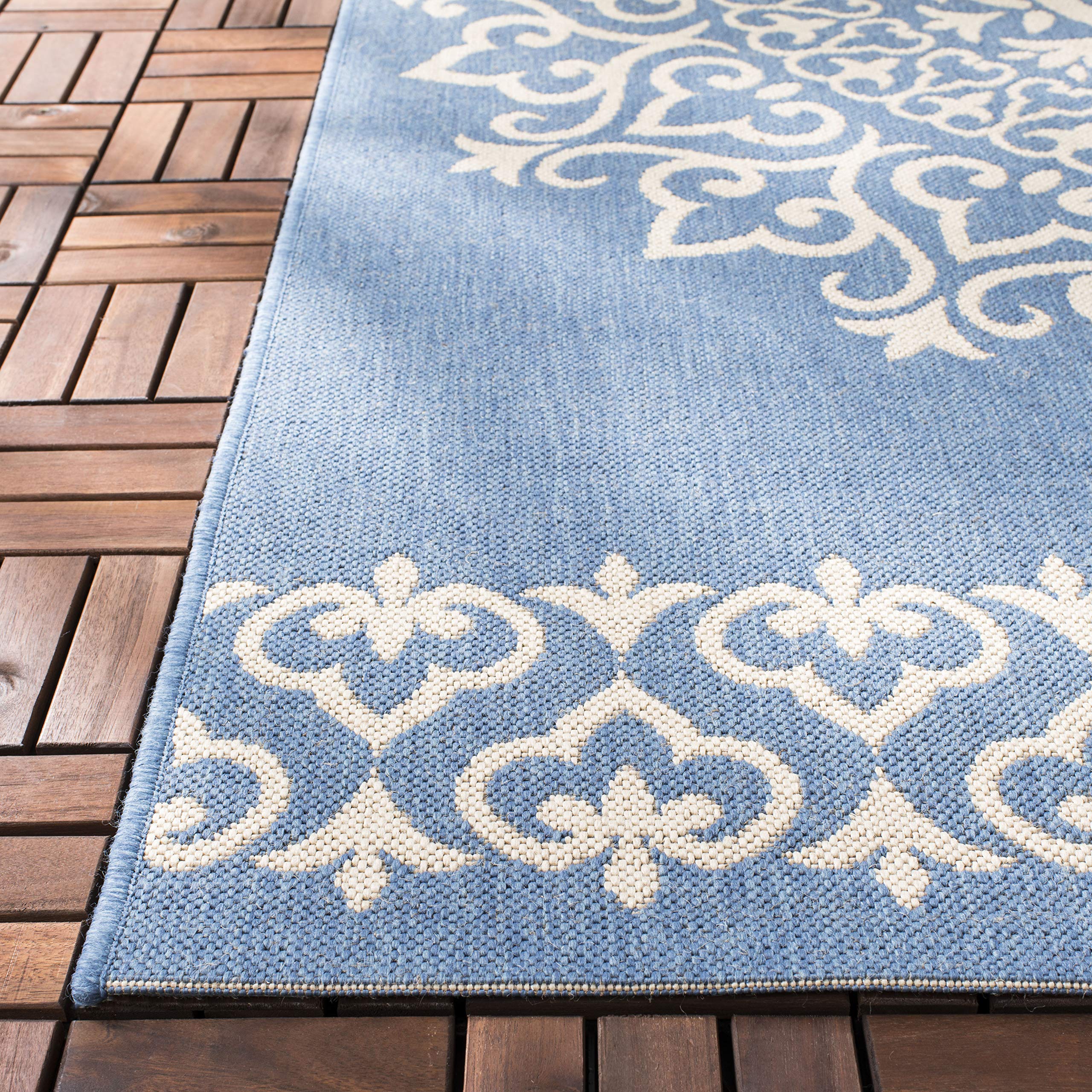 SAFAVIEH Beach House Collection Runner Rug - 2'2