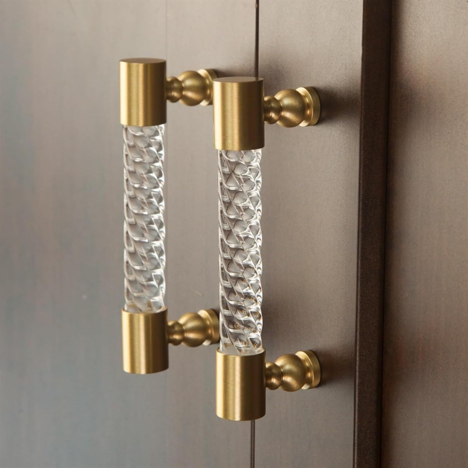 Brass & Acrylic Twisted Cabinet Knobs and Pull Handles - 2 Pack Kitchen Hardware Set for Cupboard, Wardrobe & Furniture (128mm Hole Pitch) - Perfect for Modern Home Renovation and DIY Cabinet Upgrades