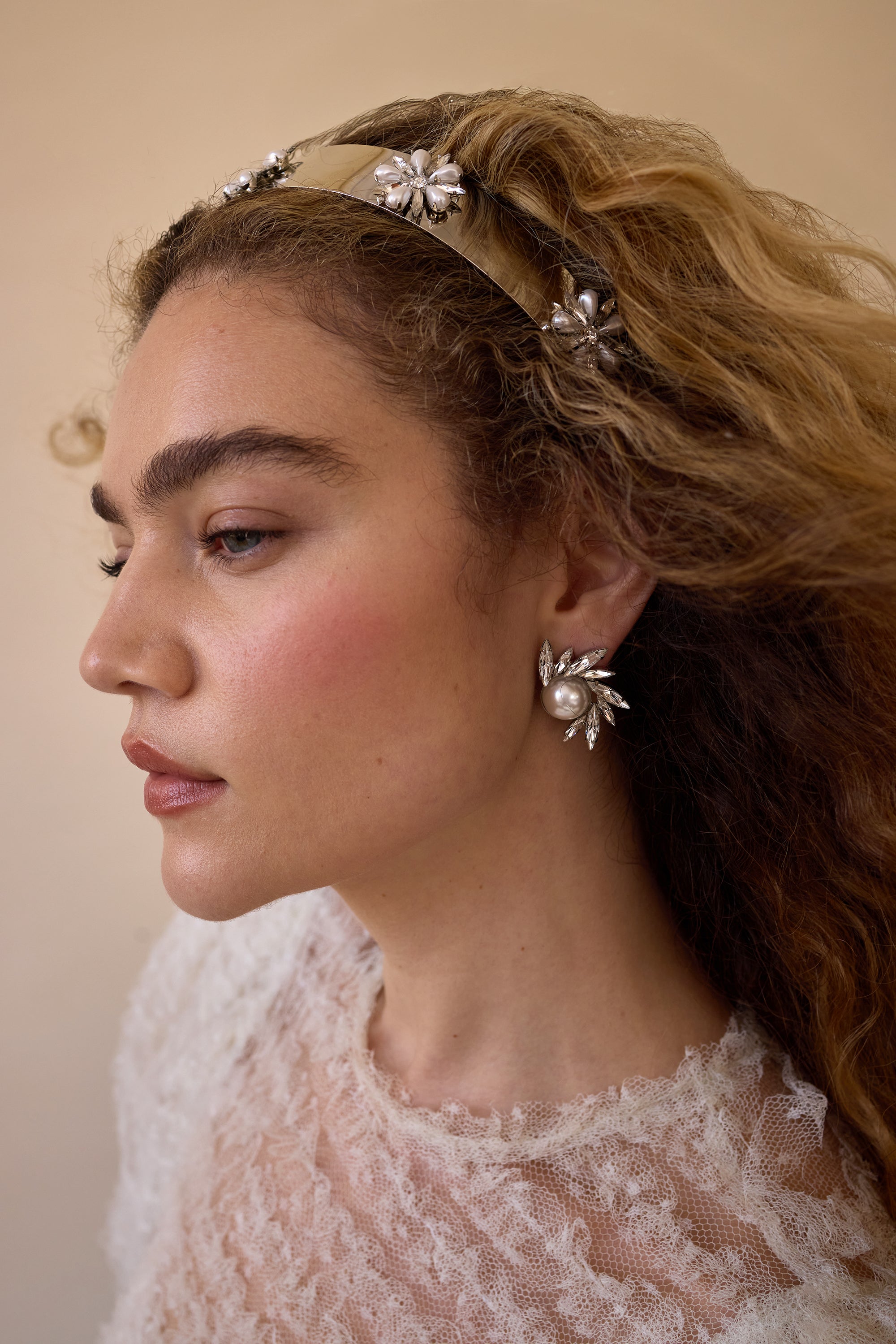 Avril Pearl and Crystal Stud Earrings for Women – Elegant Fashion Jewelry Gift for Birthday, Anniversary & Special Occasions