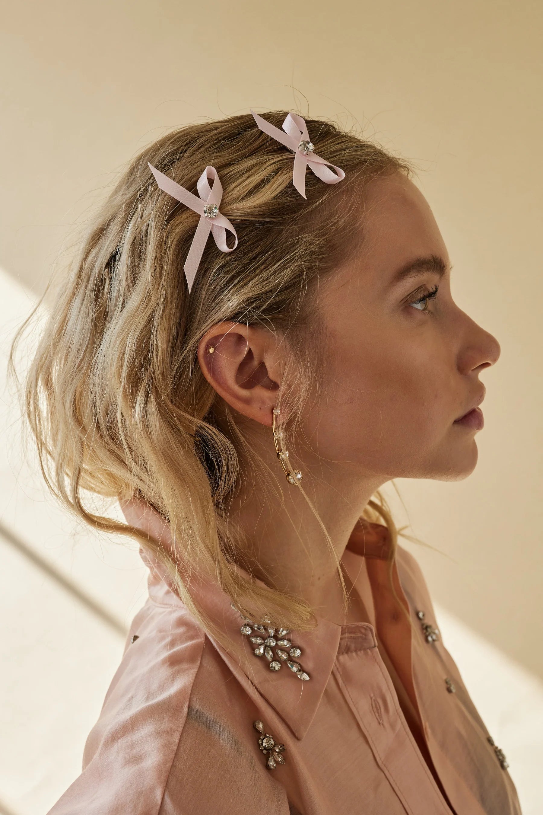 Ashley Mini Bow Hair Clip - Elegant Hair Accessory for Women & Girls - Perfect for Weddings, Parties & Everyday Style