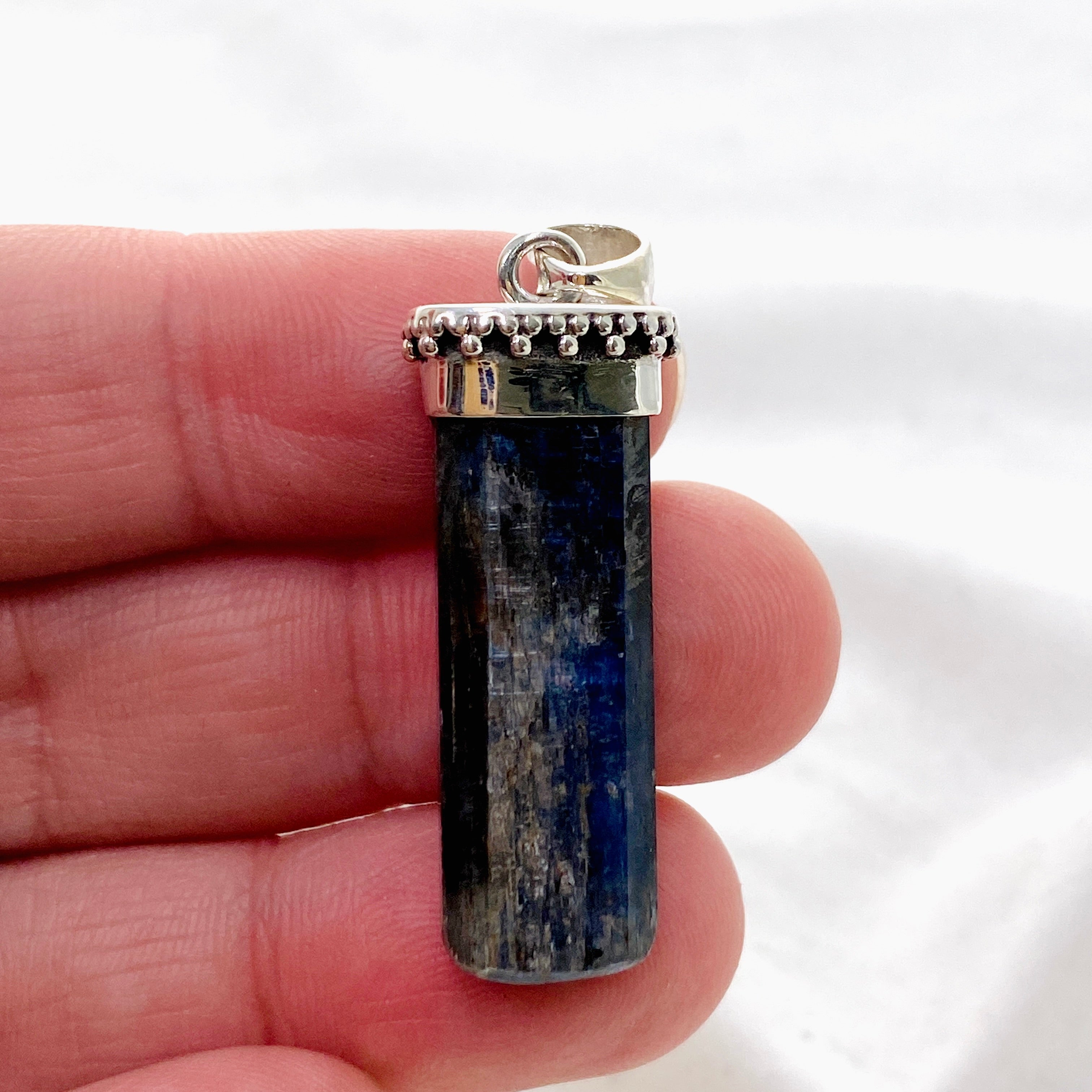 Blue Kyanite Crystal Pendant Necklace - Natural Healing Stone Jewelry KPGJ4621 for Meditation, Energy Balancing & Spiritual Protection