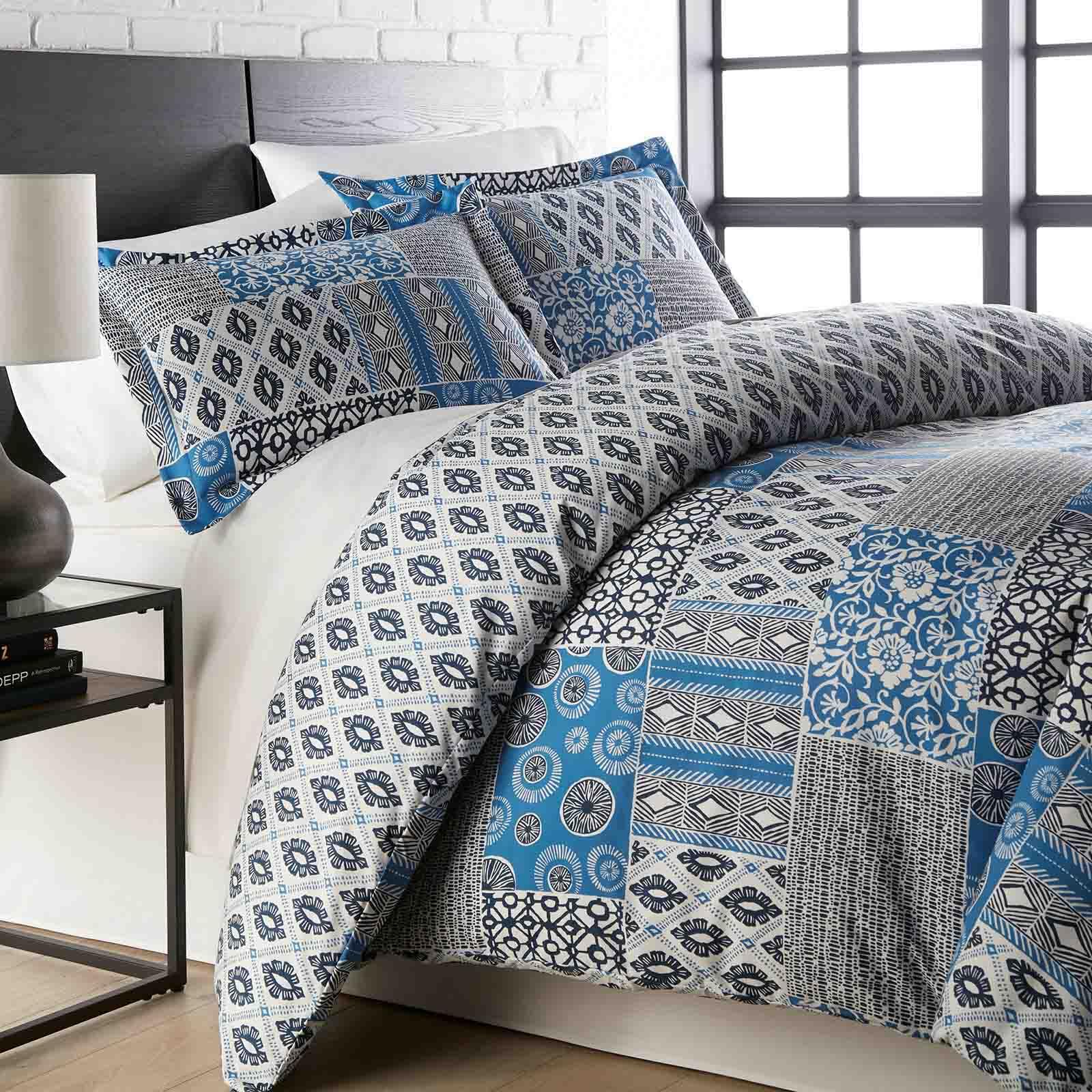Reversible Twin/XL Comforter Set with Pillow Sham - Soft Microfiber Blue & White Patchwork Quilt | Down Alternative Bedding for Teens & Guest Rooms | Southshore Fine Living