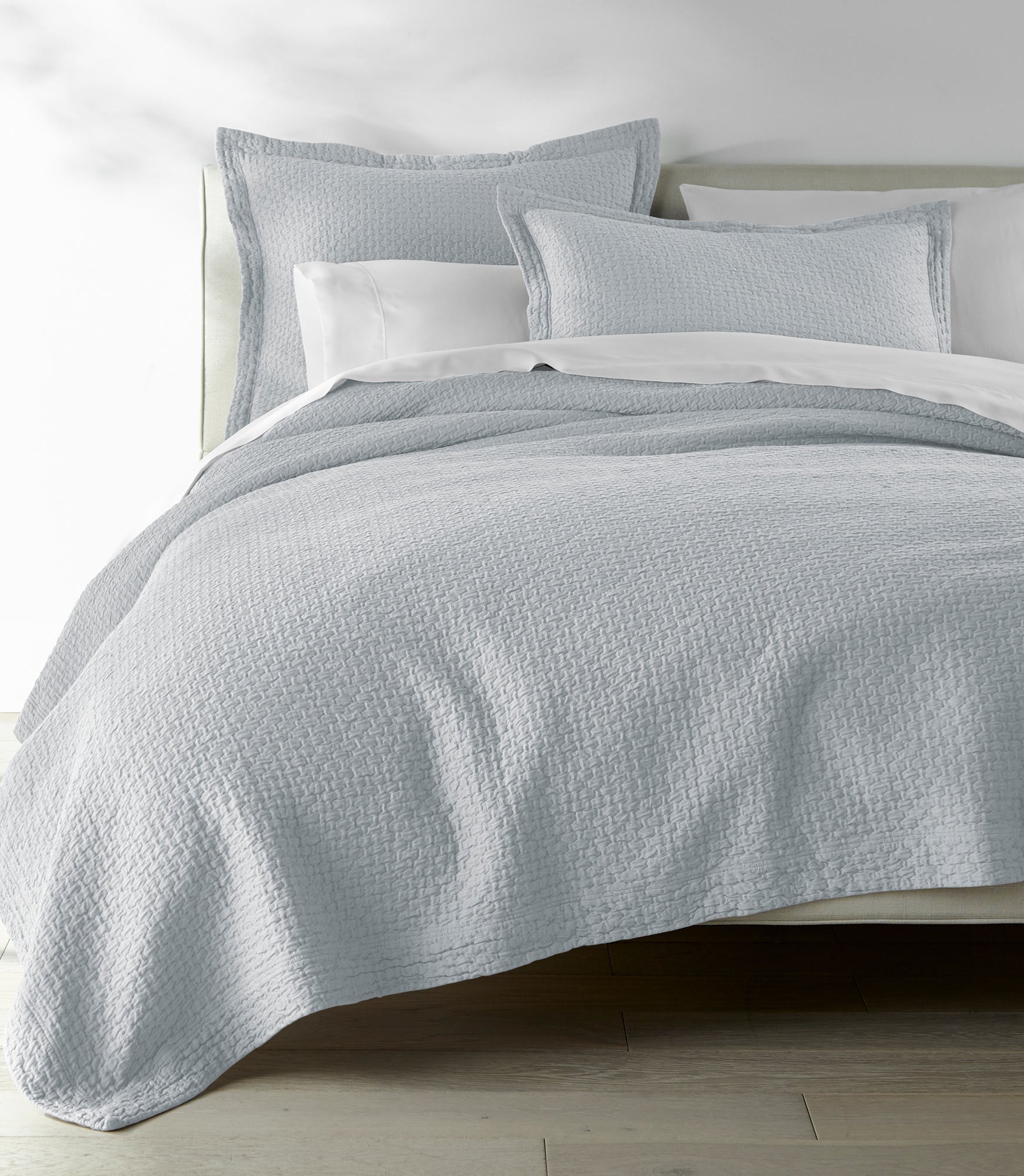 Juliet Matelassé Coverlet - Luxury Quilted Bedspread for Queen & King Size Beds - Perfect for Master Bedroom, Guest Room & Hotel Decor