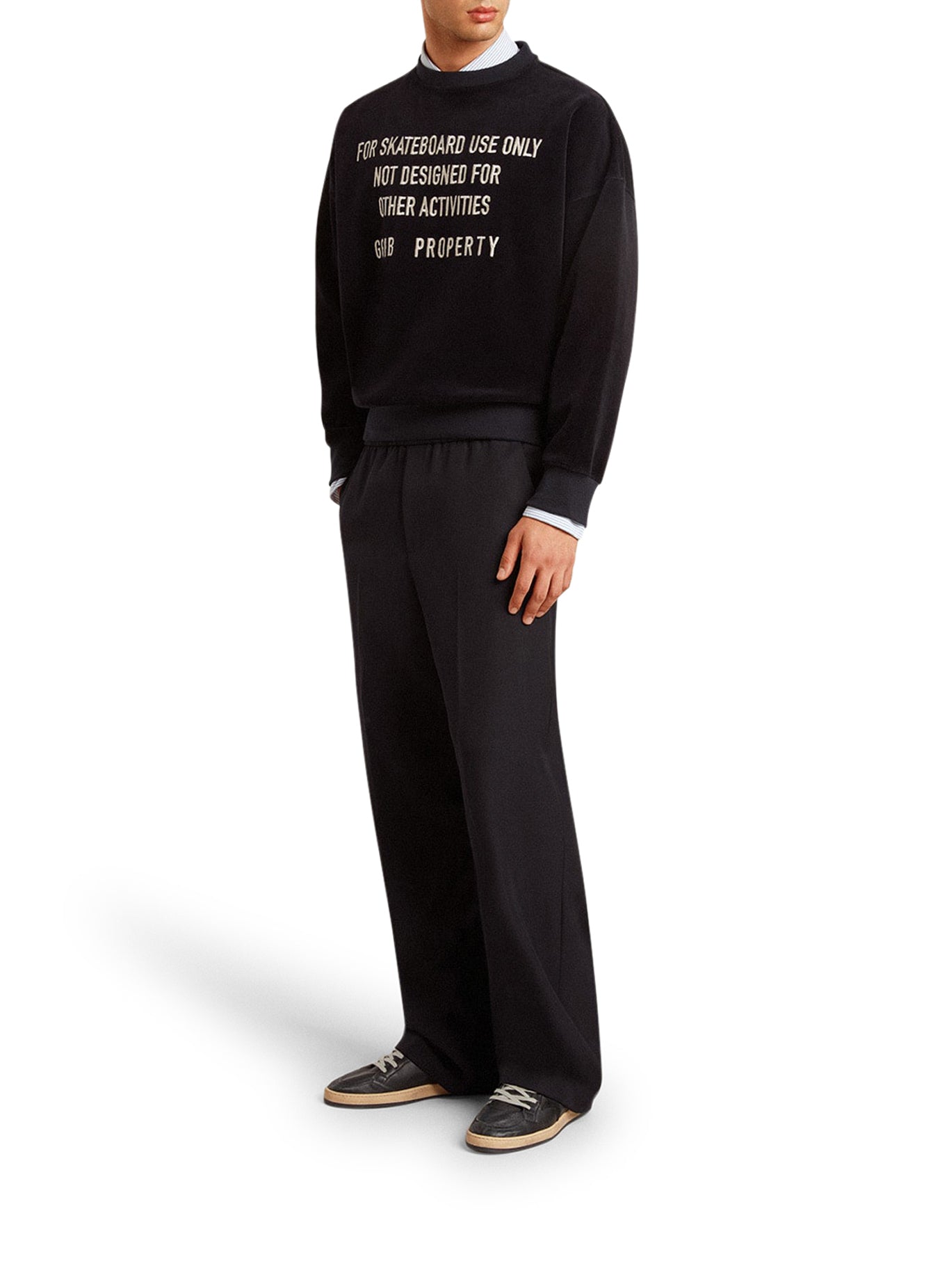 Soft Chenille Crew Neck Sweatshirt with Embroidered Design - Cozy & Stylish for Casual Wear, Loungewear, and Everyday Outfits