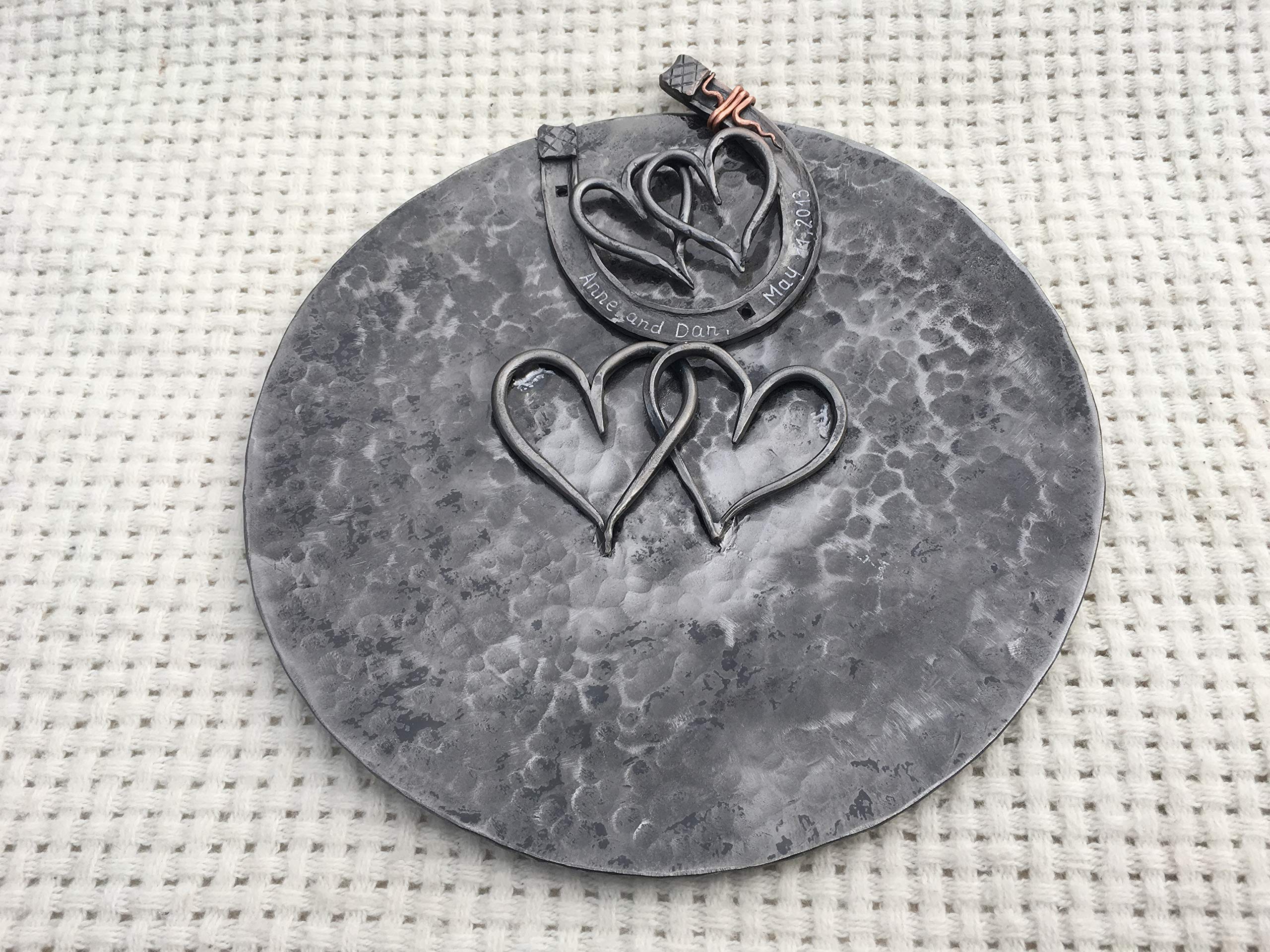 Personalized Iron Bowl & Horseshoe - Unique 6th Anniversary Gift for Couples, Iron Hearts Steel Bowl - Perfect for Romantic Celebrations & Home Decor