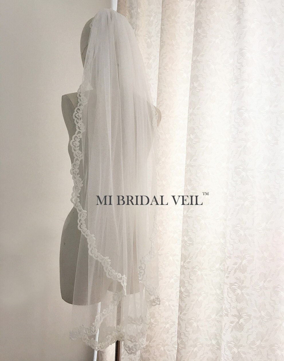 Vintage Inspired Lace Wedding Veil with Small Rose Design - Fingertip Length Bridal Veil for Wedding Ceremony - Perfect for Boho, Romantic & Vintage Wedding Themes - Mi Bridal Collection