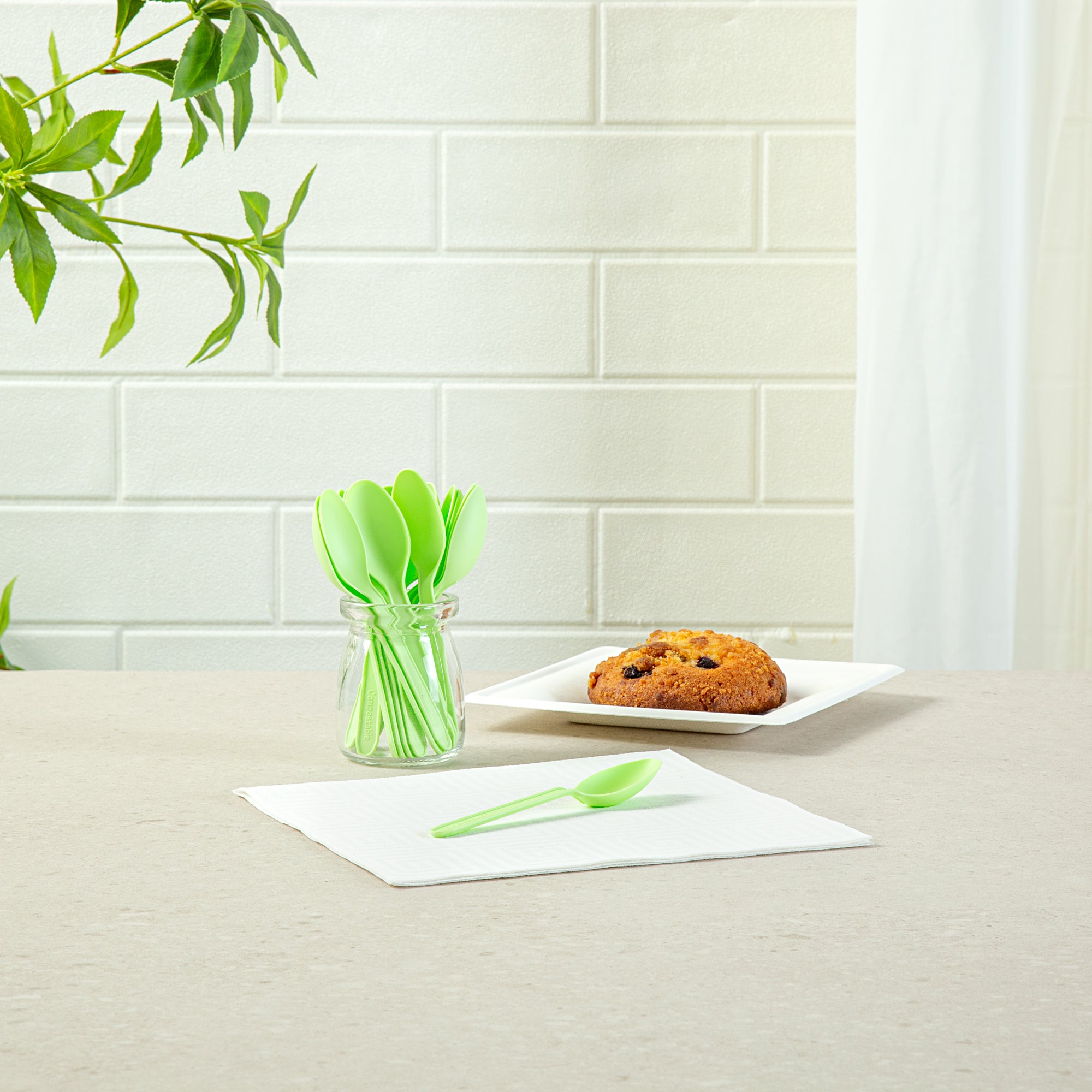 Eco-Friendly Green CPLA Plastic Dessert Spoons - Heat Resistant, Compostable, 100-Pack | Perfect for Parties, Picnics & Eco-Conscious Dining