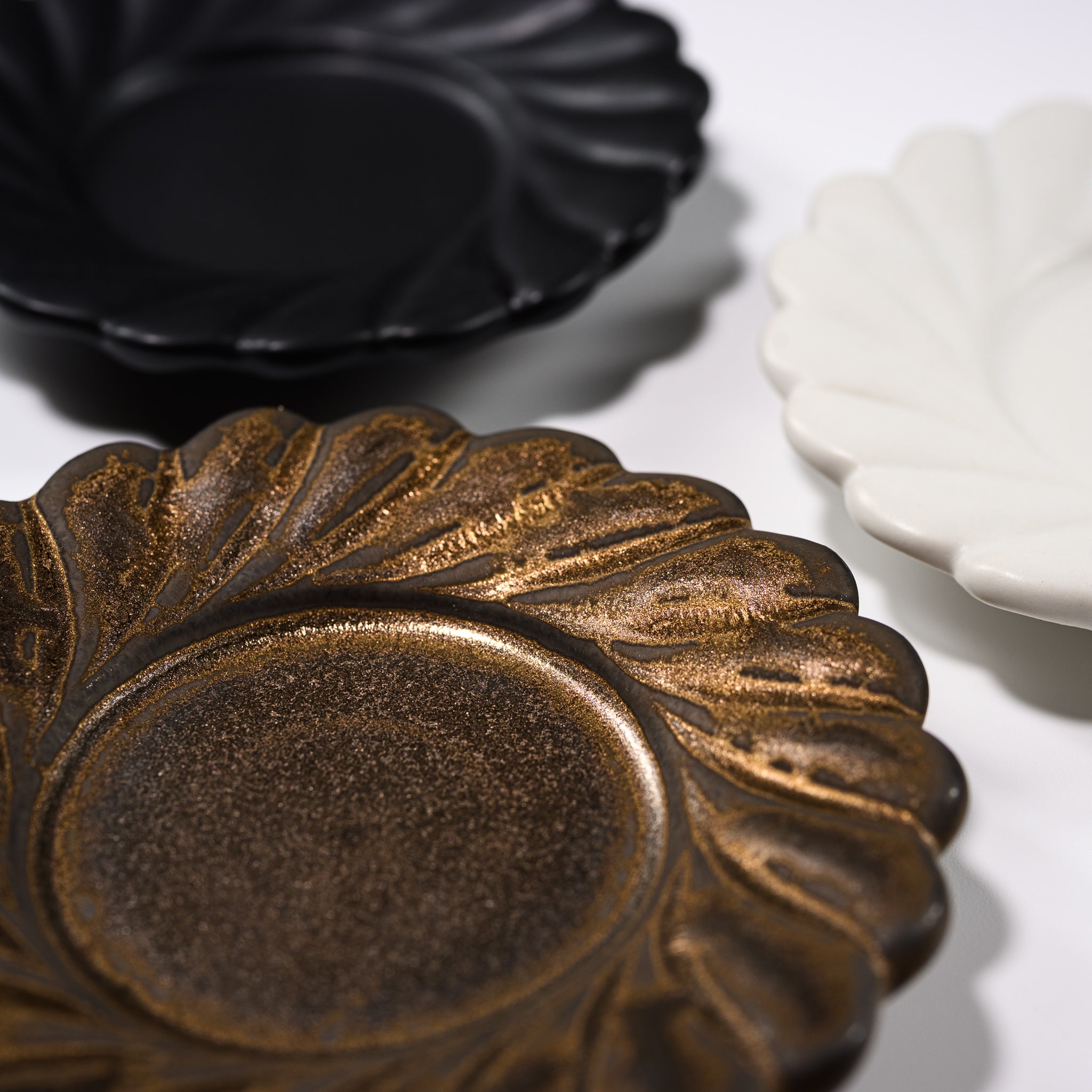 Handmade USUKIYAKI Small Dish - Twisted Flower Design Japanese Ceramic Appetizer Plate | Perfect for Sushi, Soy Sauce, or Home Decor