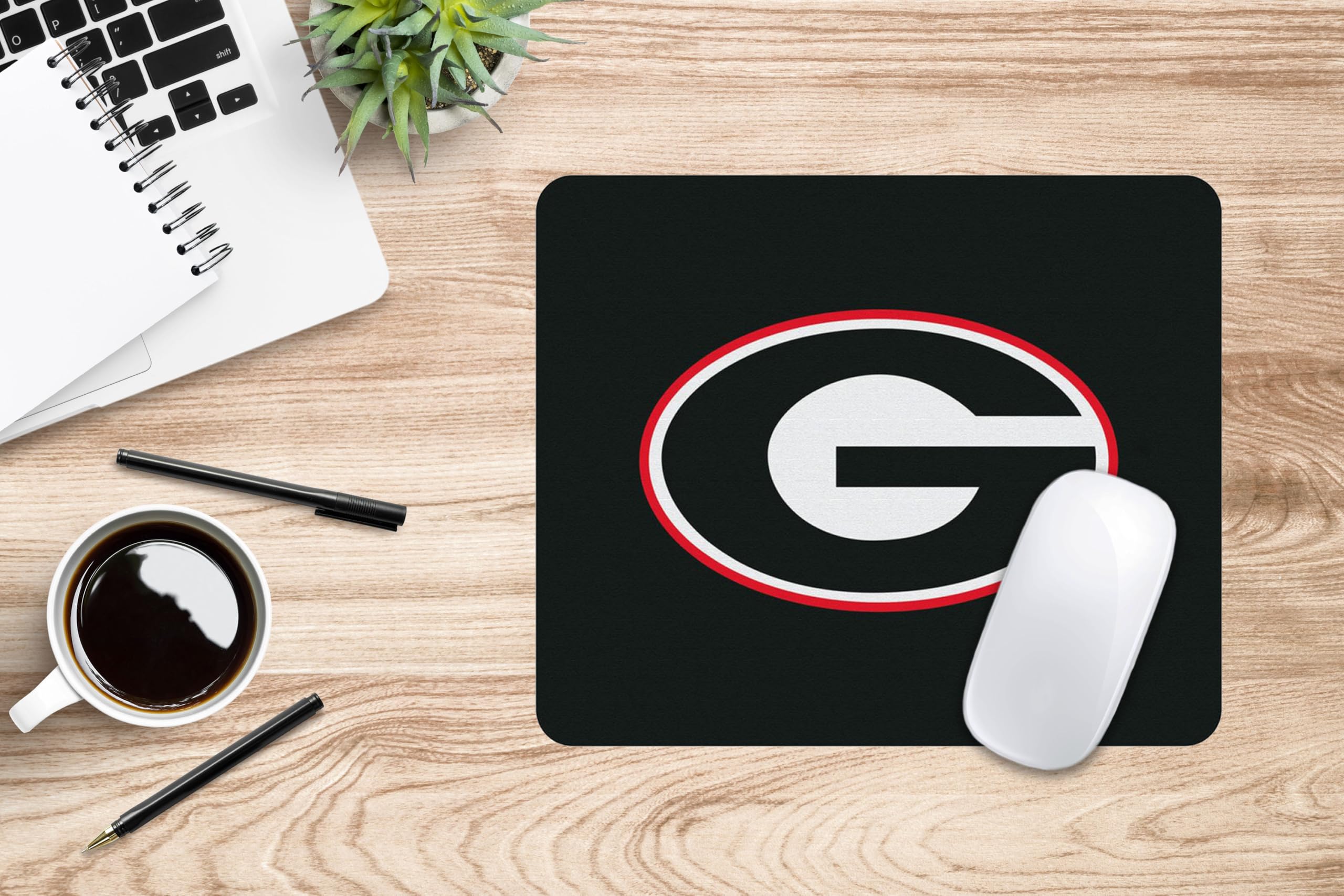 Georgia Bulldogs Mouse Pad - Non-Slip Fabric Gaming & Office Desk Mat with Team Logo - Perfect for UGA Fans, Computer Work & Gaming Setups