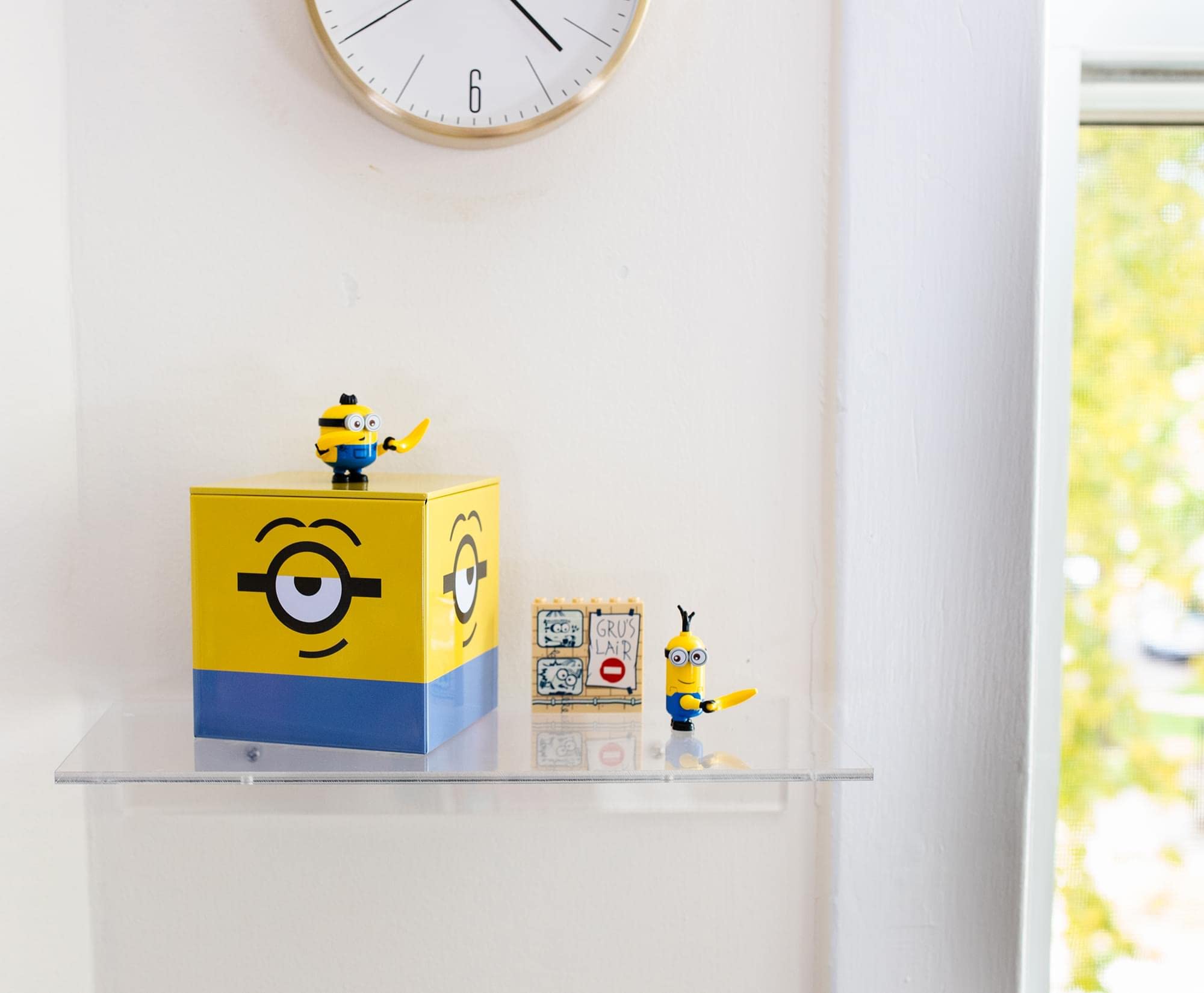 Despicable Me Minions 4-Inch Tin Storage Box with Lid - Cute Home Organizer for Toys, Office Supplies & Collectibles | Perfect for Playroom, Closet & Desk Organization | Fun Gift Idea for Minions Fans