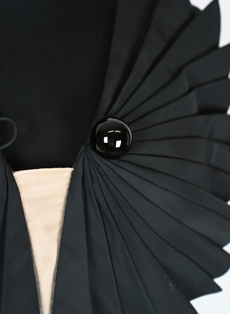 Giorgio Armani Black Velvet Dress Size 44 | Elegant Evening Gown for Parties & Special Occasions