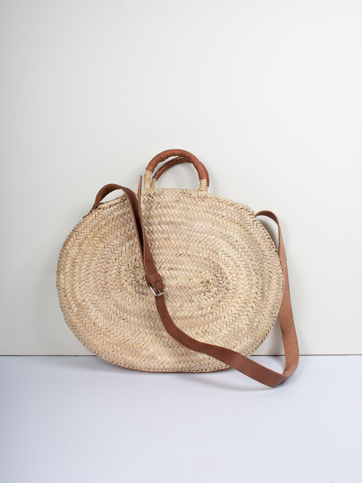Stylish Dylan Crossbody Basket Bag in Tan - Perfect for Casual Outings, Beach Trips, and Everyday Use