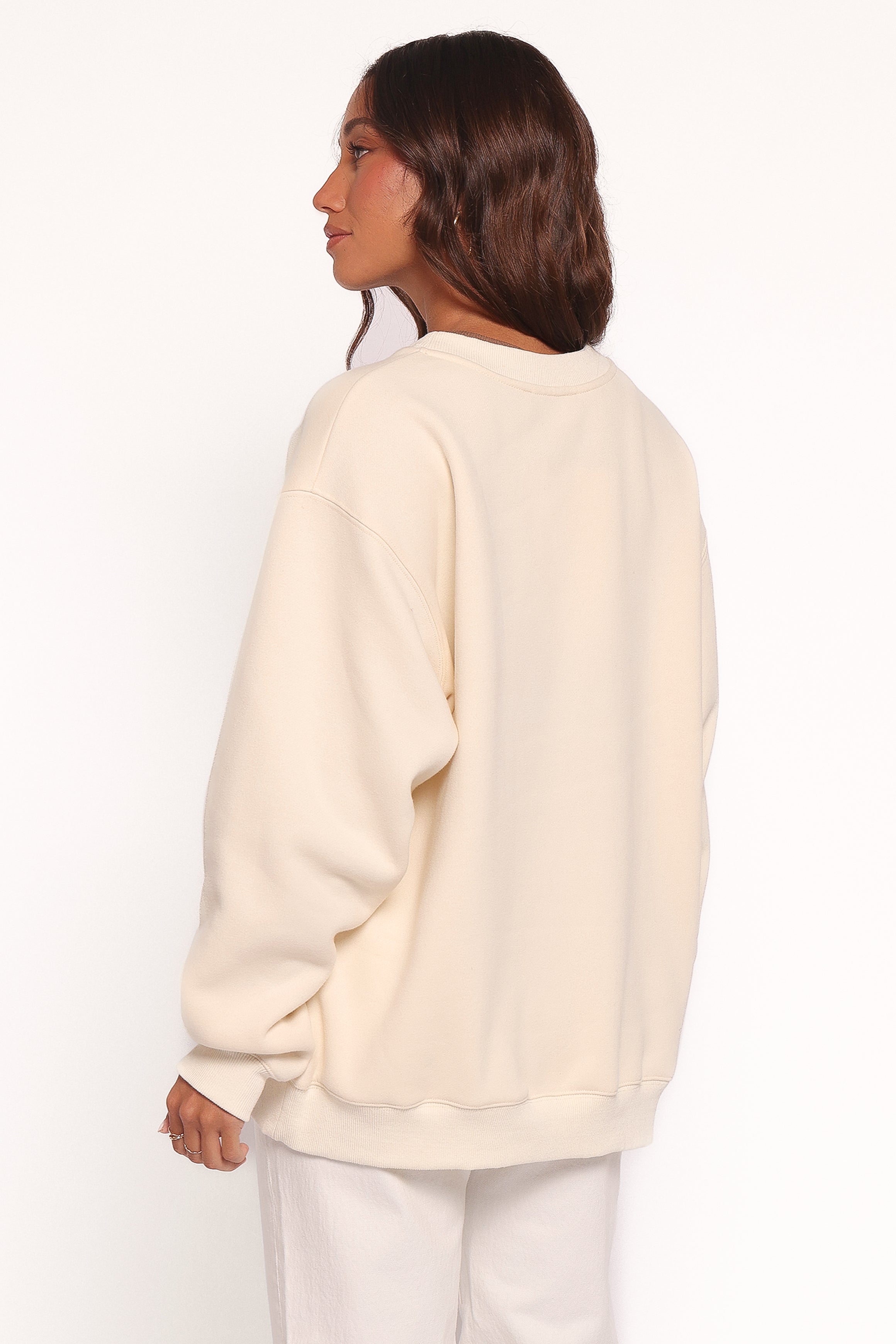 Stylish Cream Flower Garden Graphic Sweatshirt for Women | Trendy Casual Pullover for Spring Outfits, Coffee Dates & Weekend Errands