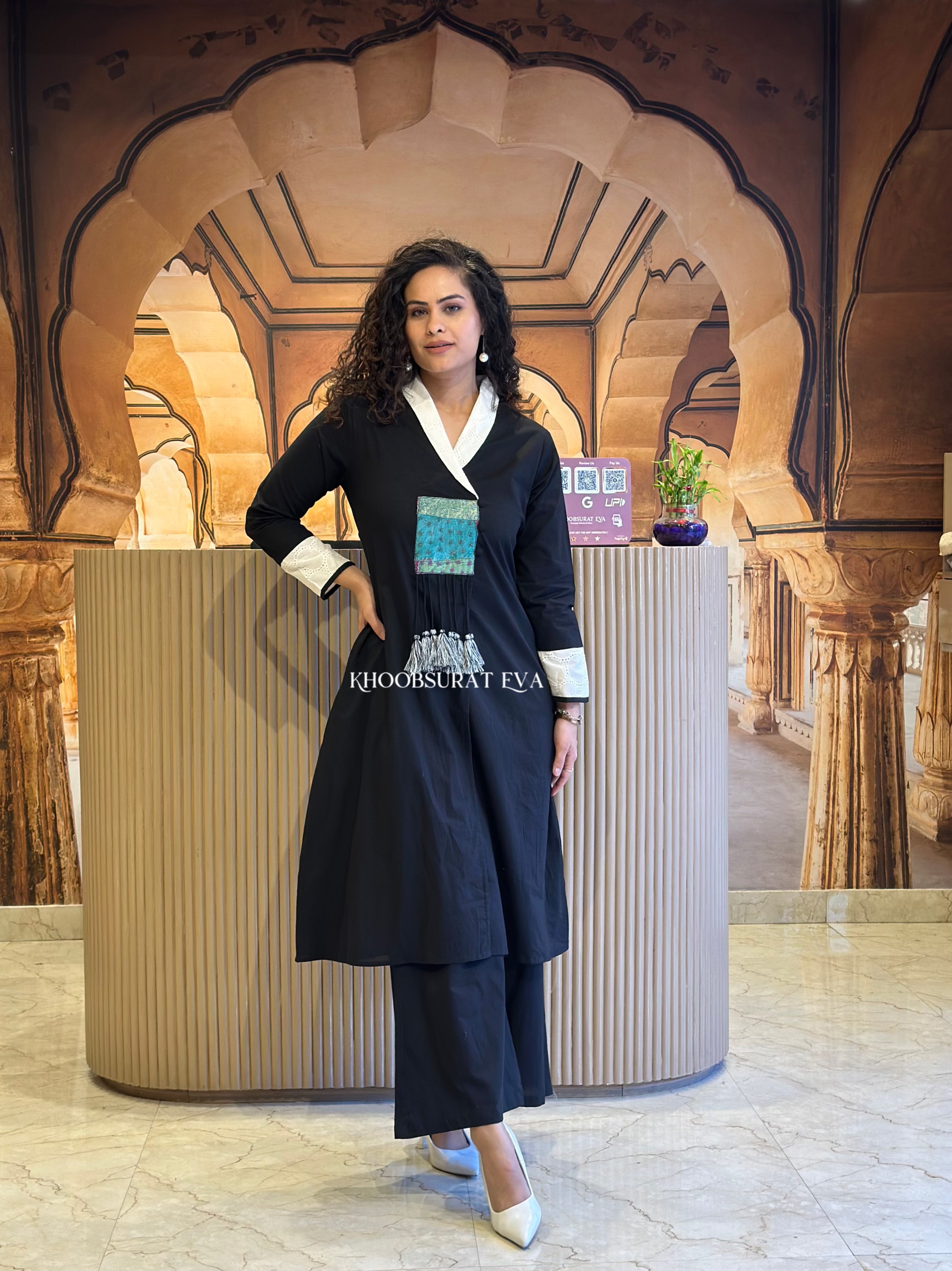 Elegant Black Kurta Set for Women - Stylish Traditional Indian Outfit for Festivals, Weddings & Special Occasions