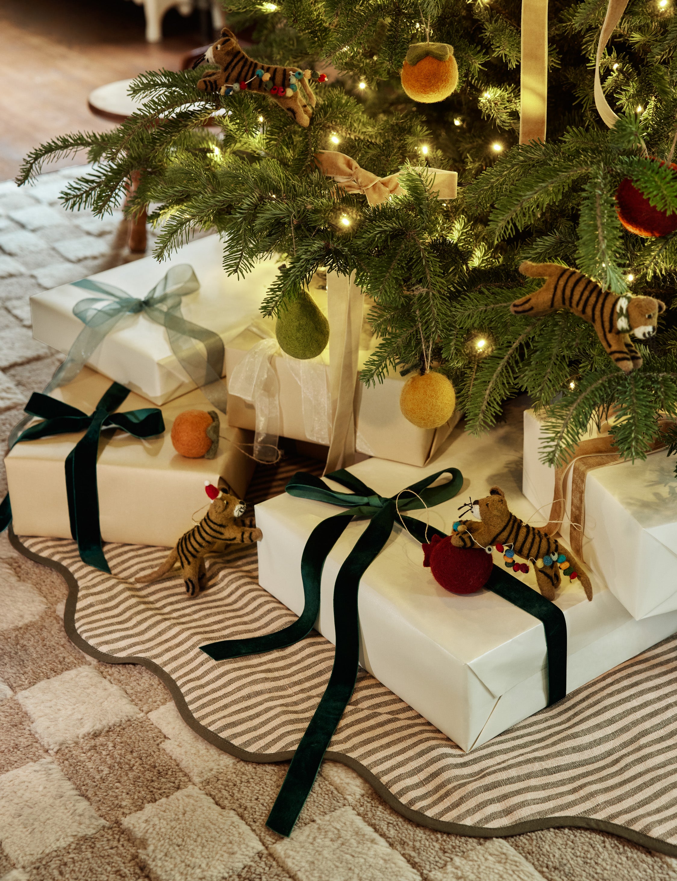 Sarah Sherman Samuel Felt Tiger Trio Ornaments - Handmade Set of 3 Tiger Decorations for Christmas Tree, Holiday Home Decor, Nursery & Kids Room - Perfect for Gifts, Baby Showers & Seasonal Celebrations