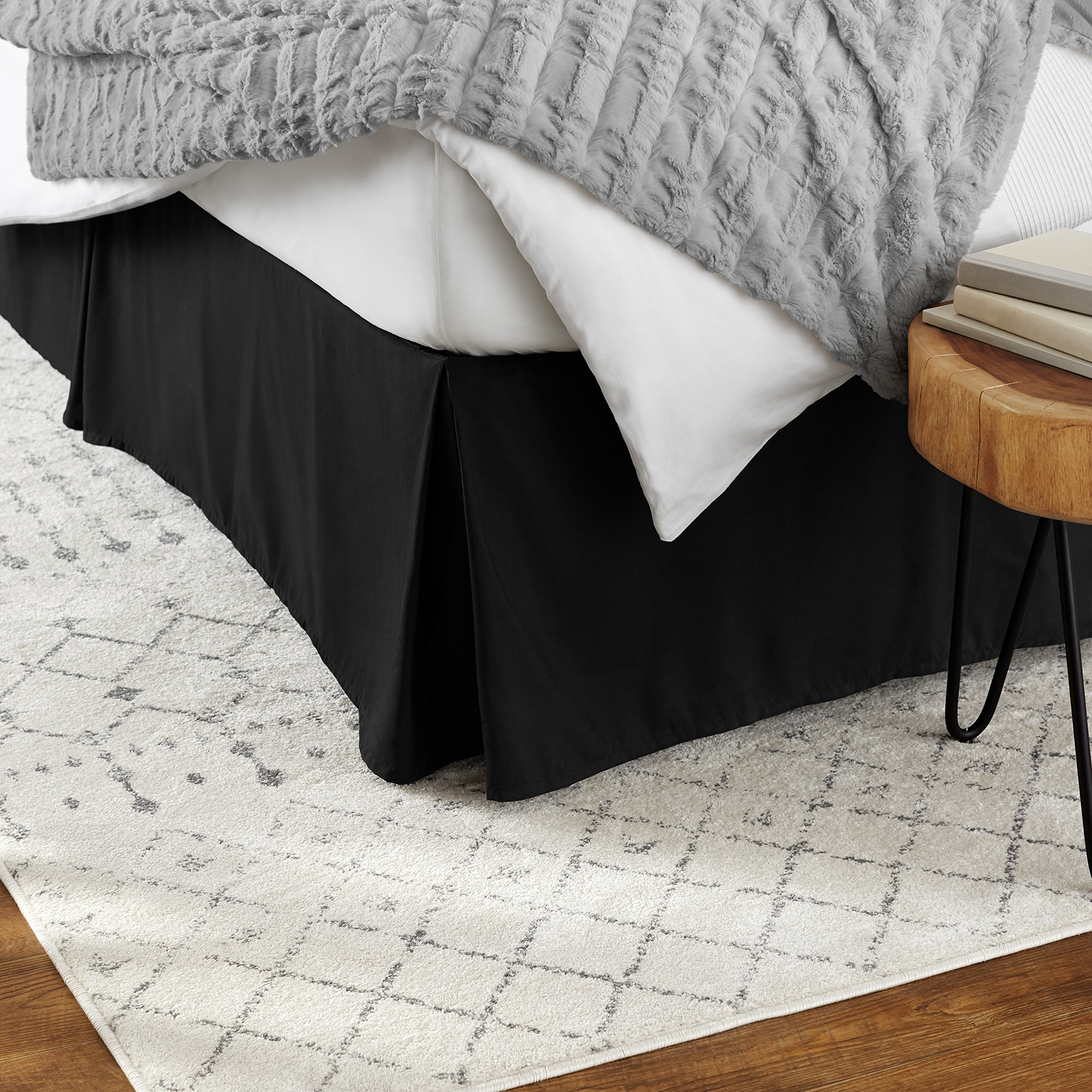 Amazon Basics Lightweight Pleated Bed Skirt - Full Size, Black Solid Color - Perfect for Bedroom Decor & Guest Room Styling