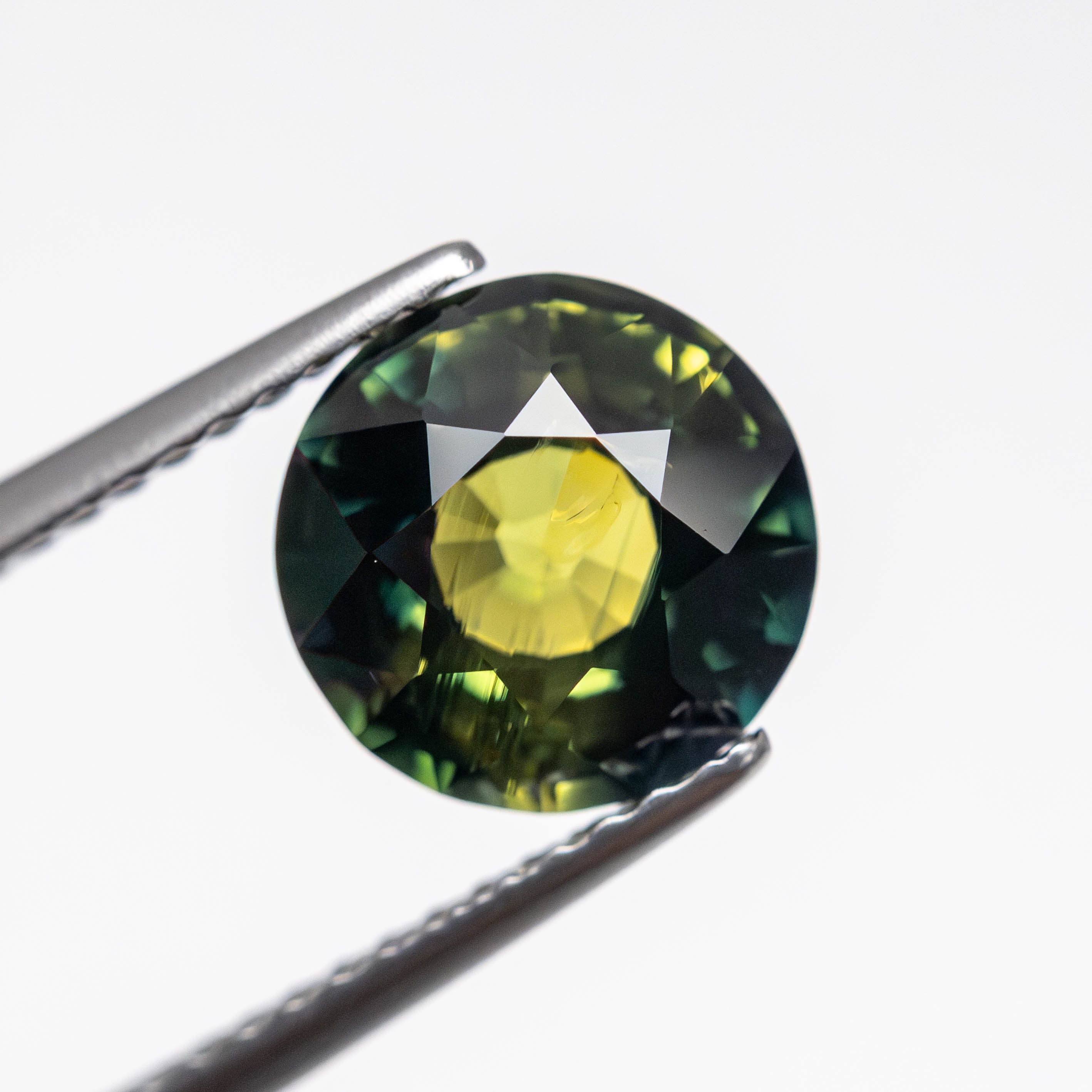 2.63ct Round Brilliant Blue Sapphire - 7.99x7.92x5.33mm Natural Gemstone for Engagement Rings & Fine Jewelry | Certified Loose Stone for Wedding Bands, Earrings & Necklaces