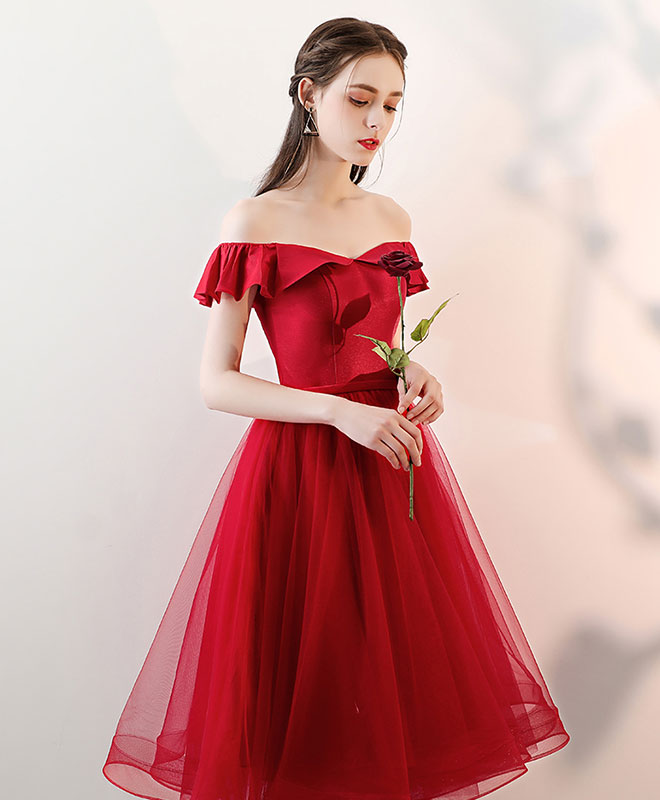 Elegant Red Satin & Tulle Short Prom Dress - Homecoming Formal Party Gown for Teens | Perfect for Dances, Parties & Special Occasions