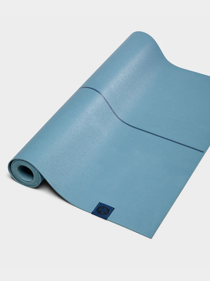 Manduka eKO SuperLite Travel Yoga Mat 1.5mm - Eco-Friendly & Lightweight for Yoga, Pilates & Travel - Perfect for Home, Studio & Outdoor Workouts