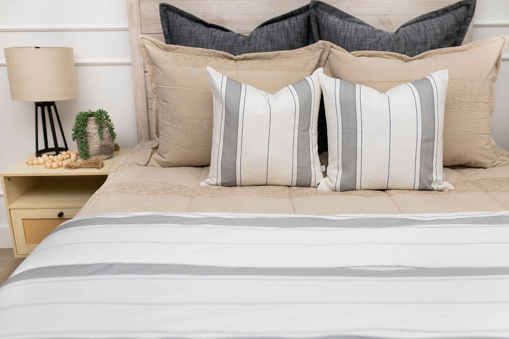 Soft & Cozy Ethan Blanket - Ultra Plush Fleece Throw for Bed, Couch & Travel - Perfect for Winter, Gifts & Home Decor