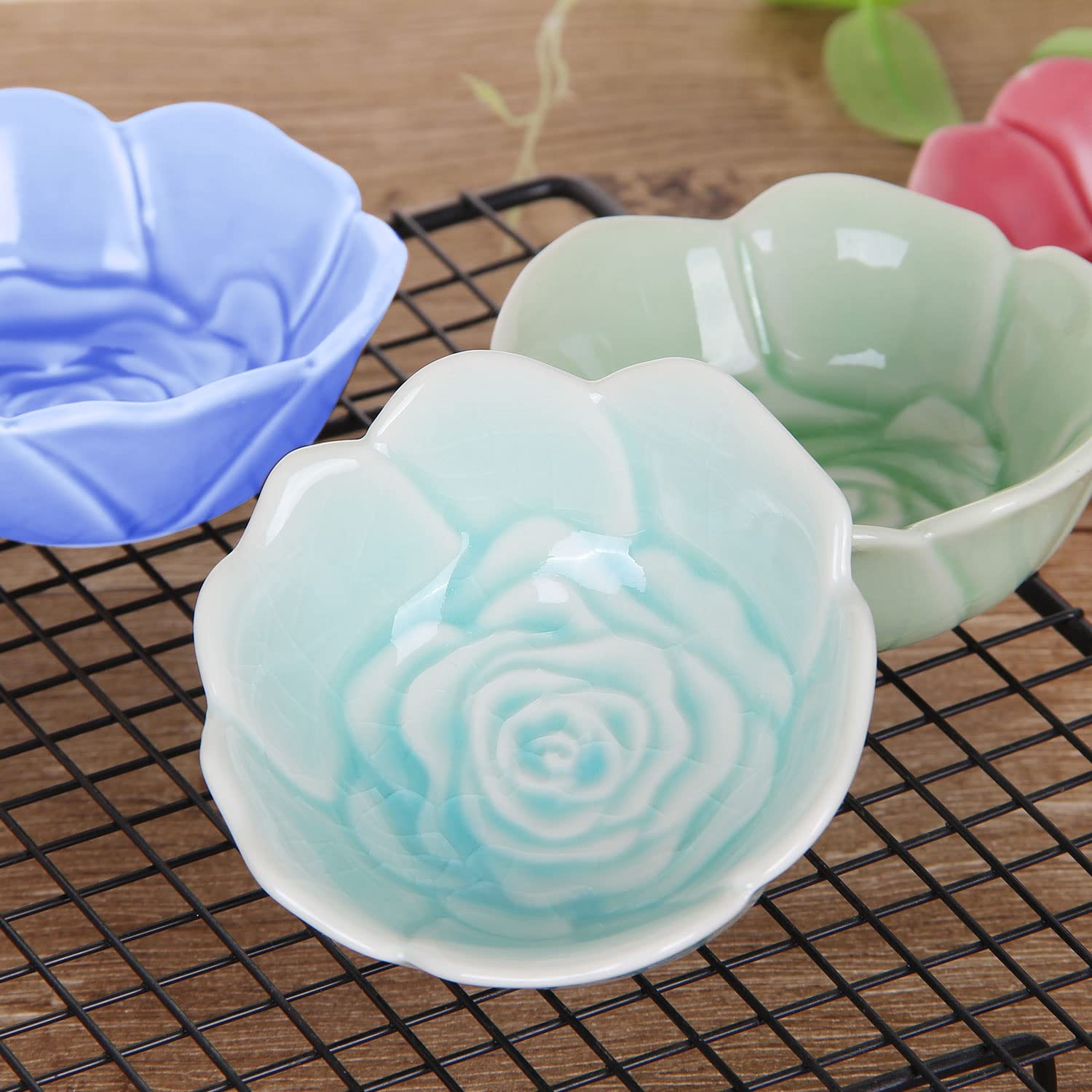VanEnjoy 4-Piece Colorful Glazed Ceramic Soy Sauce Bowls - Floral Pattern Appetizer Plates, Condiment Dishes for Sushi, Dumplings & Asian Cuisine - Perfect for Restaurants, Home Dining & Party Serving