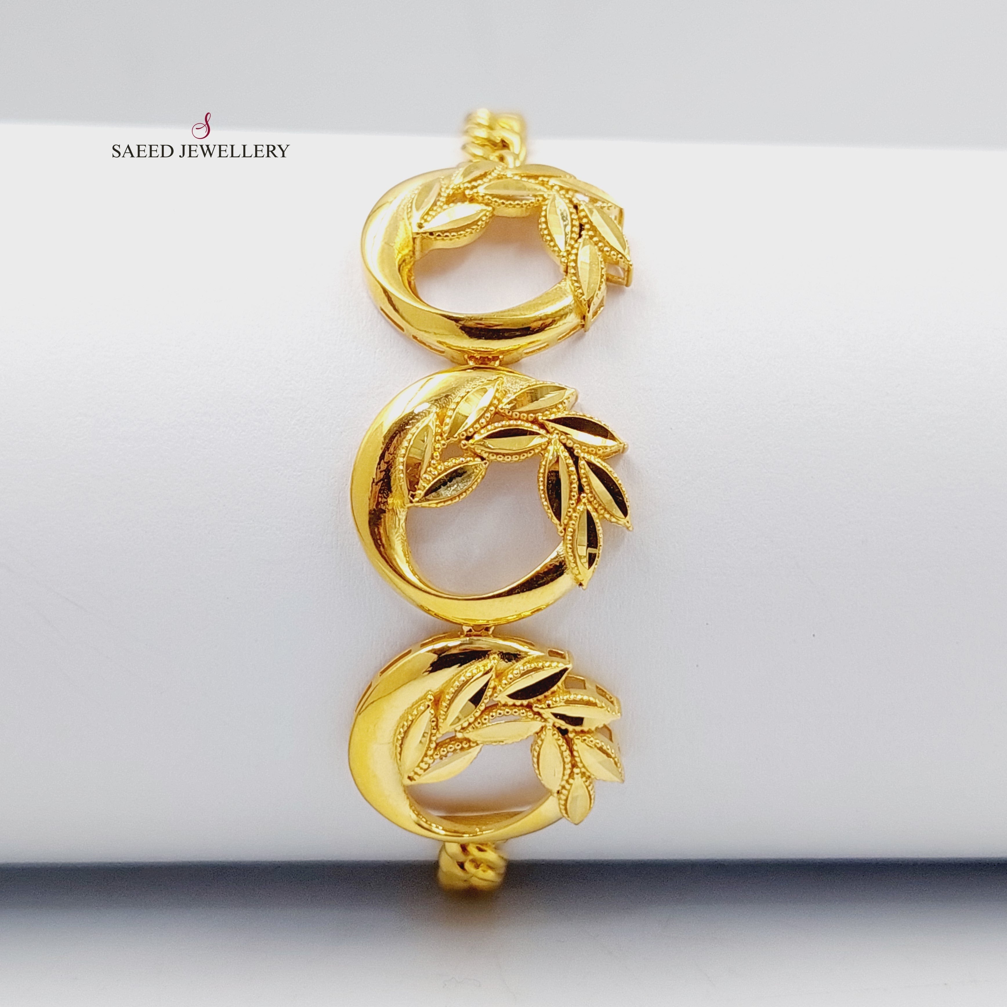 Deluxe Leaf Bracelet - Elegant Nature-Inspired Jewelry for Women | Perfect for Casual Wear, Parties & Gifts