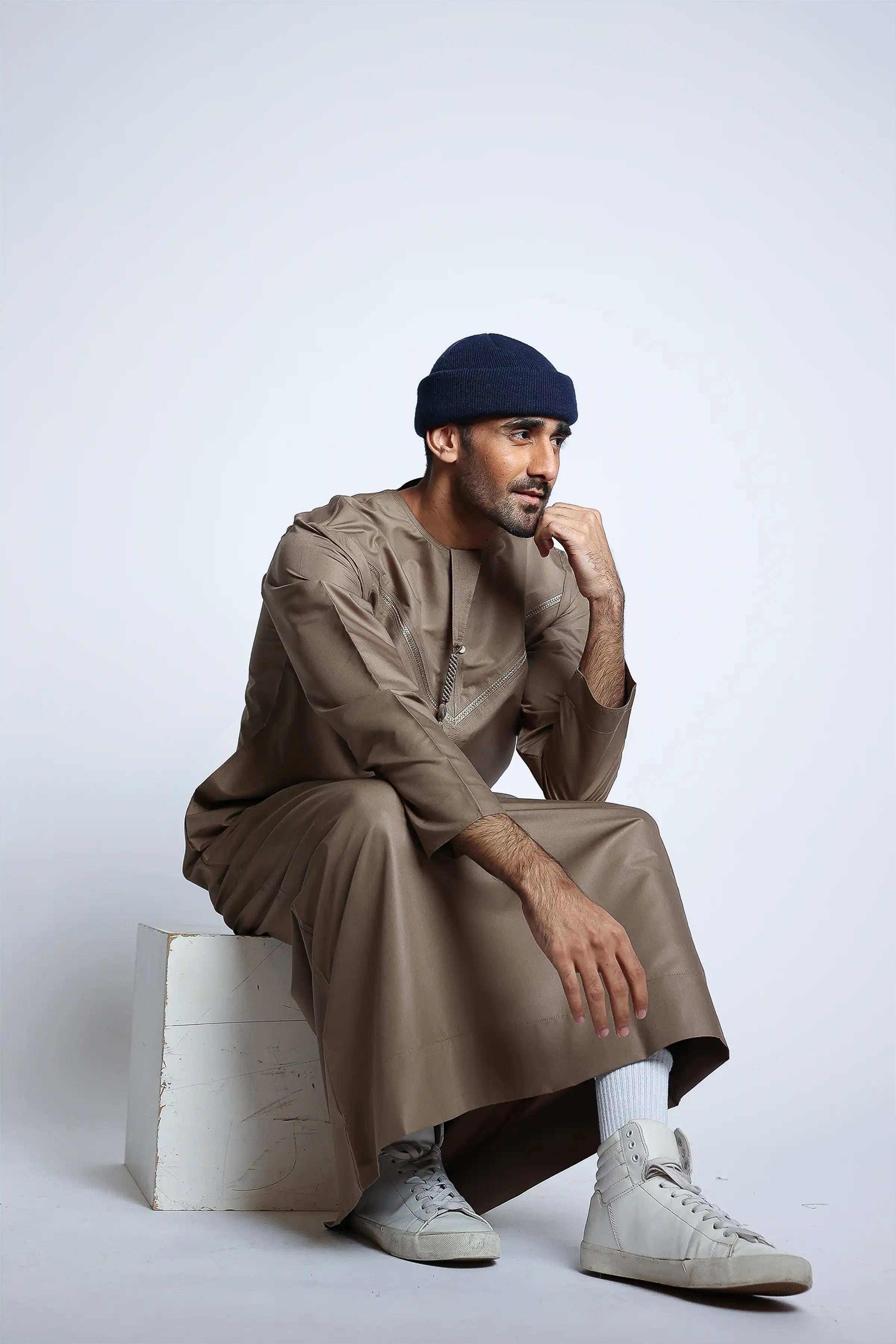 J148 Cobblestone Emirati Thobe - Premium Traditional Arabic Robe for Men - Perfect for Eid, Weddings & Special Occasions