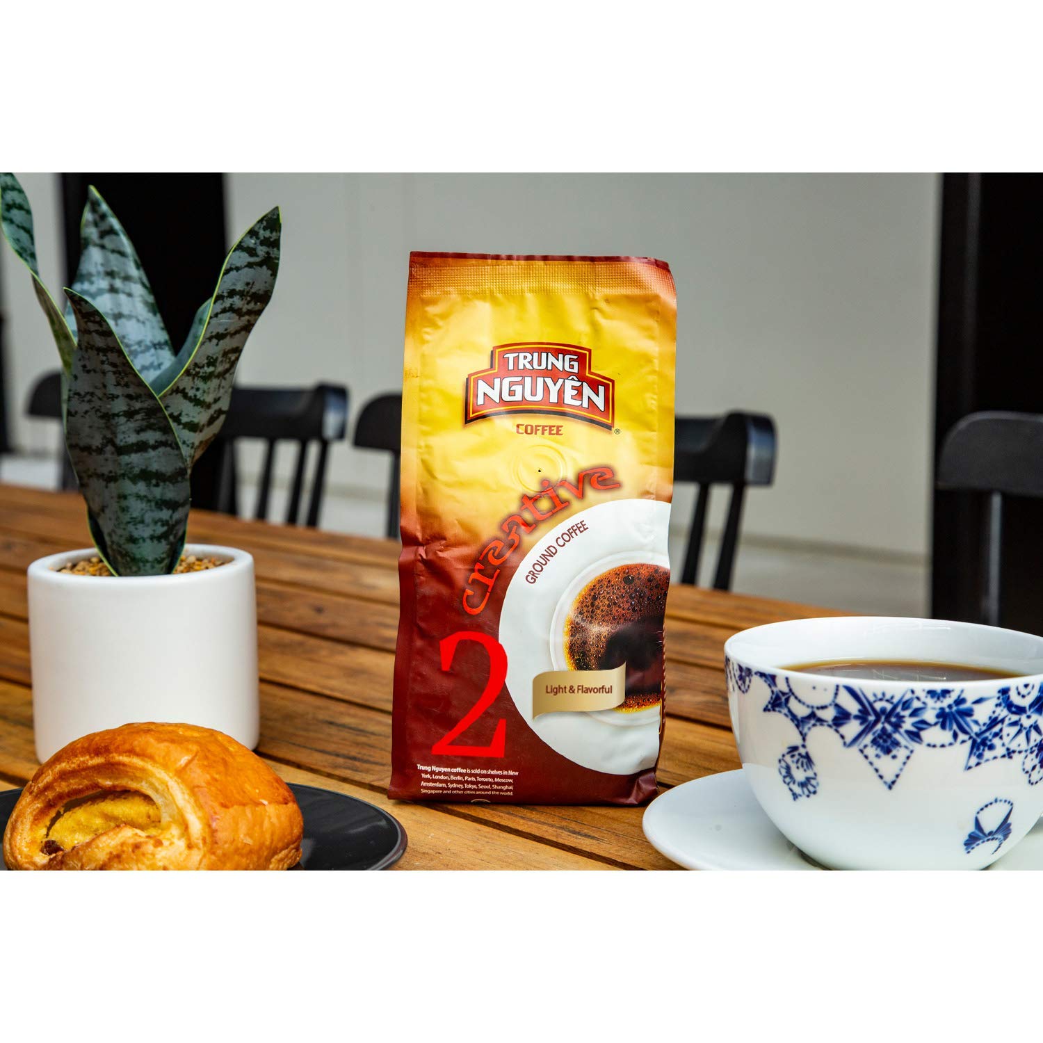 Trung Nguyen Creative 2 Coffee - Premium Roasted Ground Coffee Blend of Heirloom Robusta & Arabica Beans - Mild Aroma & Sweet Aftertaste - Authentic Vietnamese Coffee (8.8 oz, 2 Bags) - Perfect for Home Brewing, Office Use & Gifts
