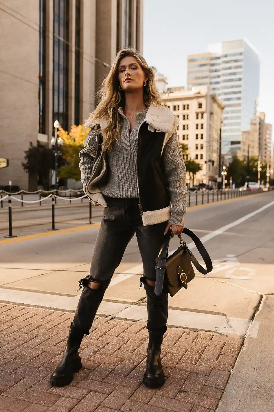 Vintage Harold Distressed Mom Jeans for Women - High Waist Stretch Denim - Perfect for Casual Outfits & Street Style