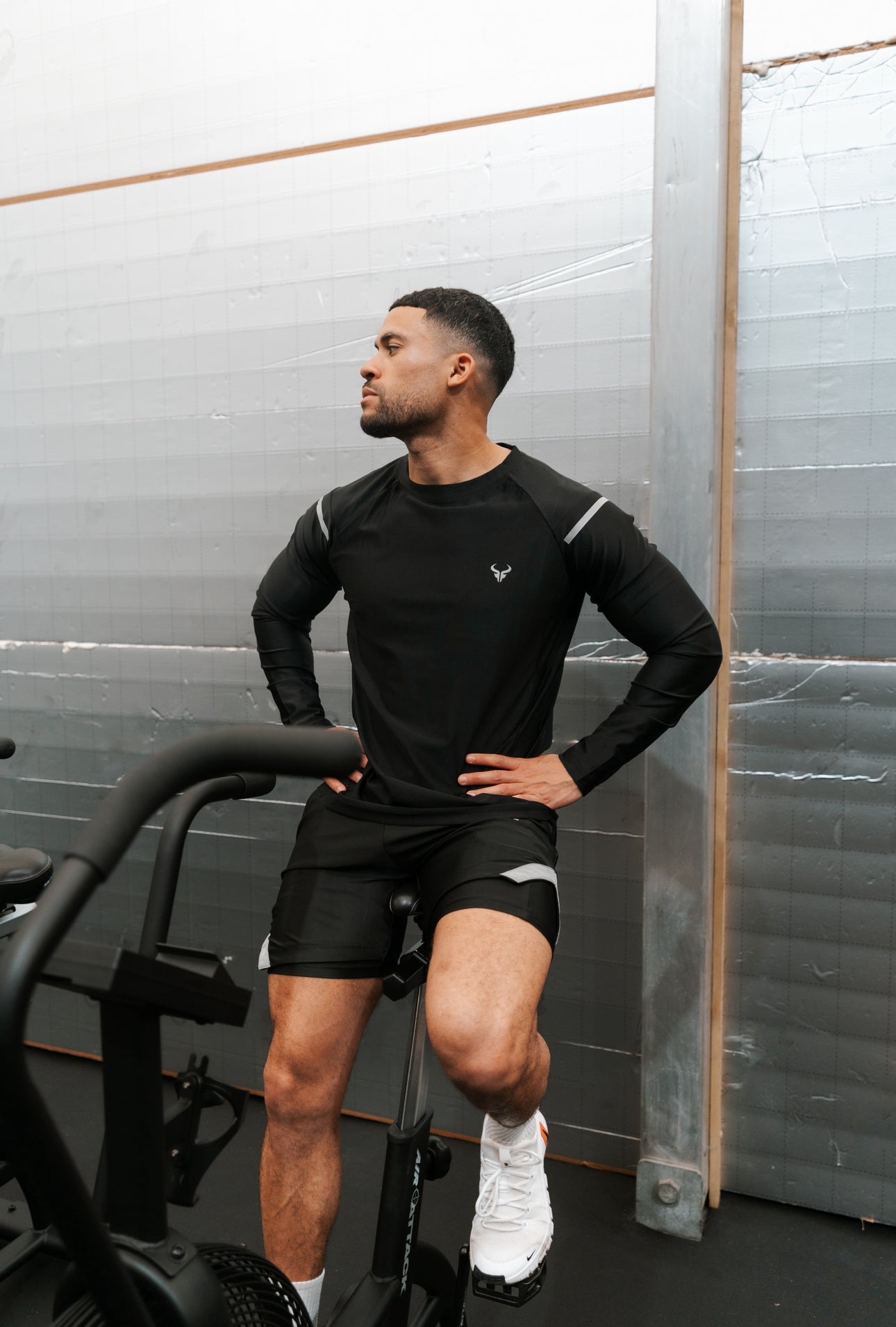 Cerus Black Aura Men's Long Sleeve Pullover Sweatshirt - Comfortable Casual Crewneck Top for Fall & Winter - Perfect for Outdoor Activities, Gym, and Lounge Wear
